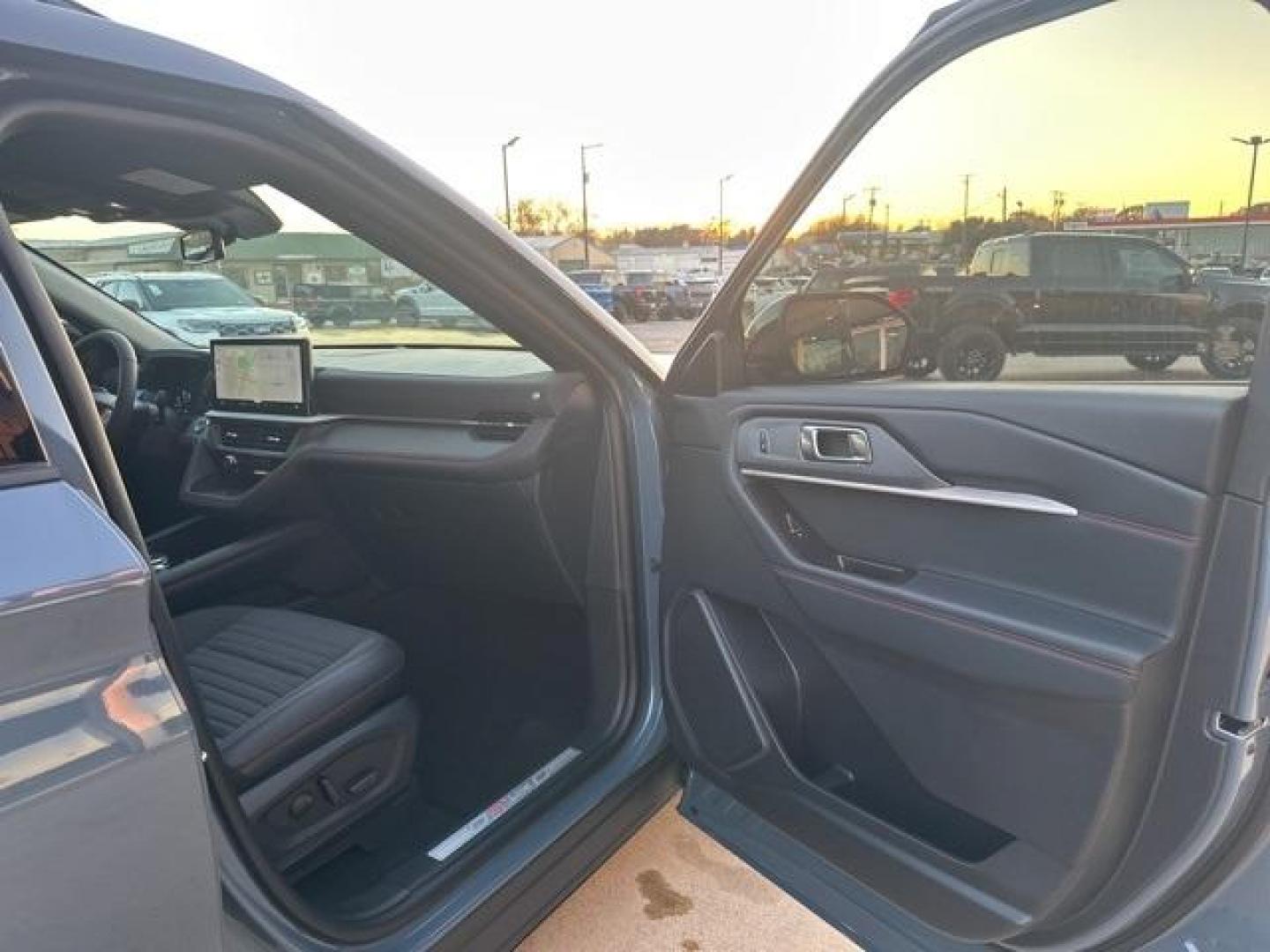 2025 Vapor Blue /Onyx Ford Explorer ST-Line (1FMUK7KH9SG) with an 2.3L EcoBoost I-4 engine, Automatic transmission, located at 1105 E Mulberry, Kaufman, TX, 75142, (972) 962-2151, 32.589550, -96.300926 - $3,478 off MSRP!<br><br><br>Vapor Blue 2025 Ford Explorer 4D Sport Utility ST-Line RWD 10-Speed Automatic 2.3L EcoBoost I-4 20/29 City/Highway MPG<br><br>20/29 City/Highway MPG Price includes: $1000 - Final Days Mega Bonus Cash. Exp. 01/02/2026 $1500 - Bonus Customer Cash. Exp. 01/05/2026 - Photo#14