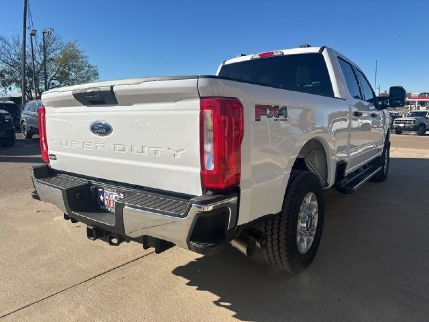 2026 Oxford White /Medium Dark Slate Ford F-250SD XLT (1FT7W2BT6TE) with an Power Stroke 6.7L V8 DI 32V OHV Turbodiesel engine, Automatic transmission, located at 1105 E Mulberry, Kaufman, TX, 75142, (972) 962-2151, 32.589550, -96.300926 - $3,783 off MSRP!<br><br>4WD.<br>Oxford White 2026 Ford F-250SD 4D Crew Cab XLT 4WD 10-Speed Automatic Power Stroke 6.7L V8 DI 32V OHV Turbodiesel- Photo#4