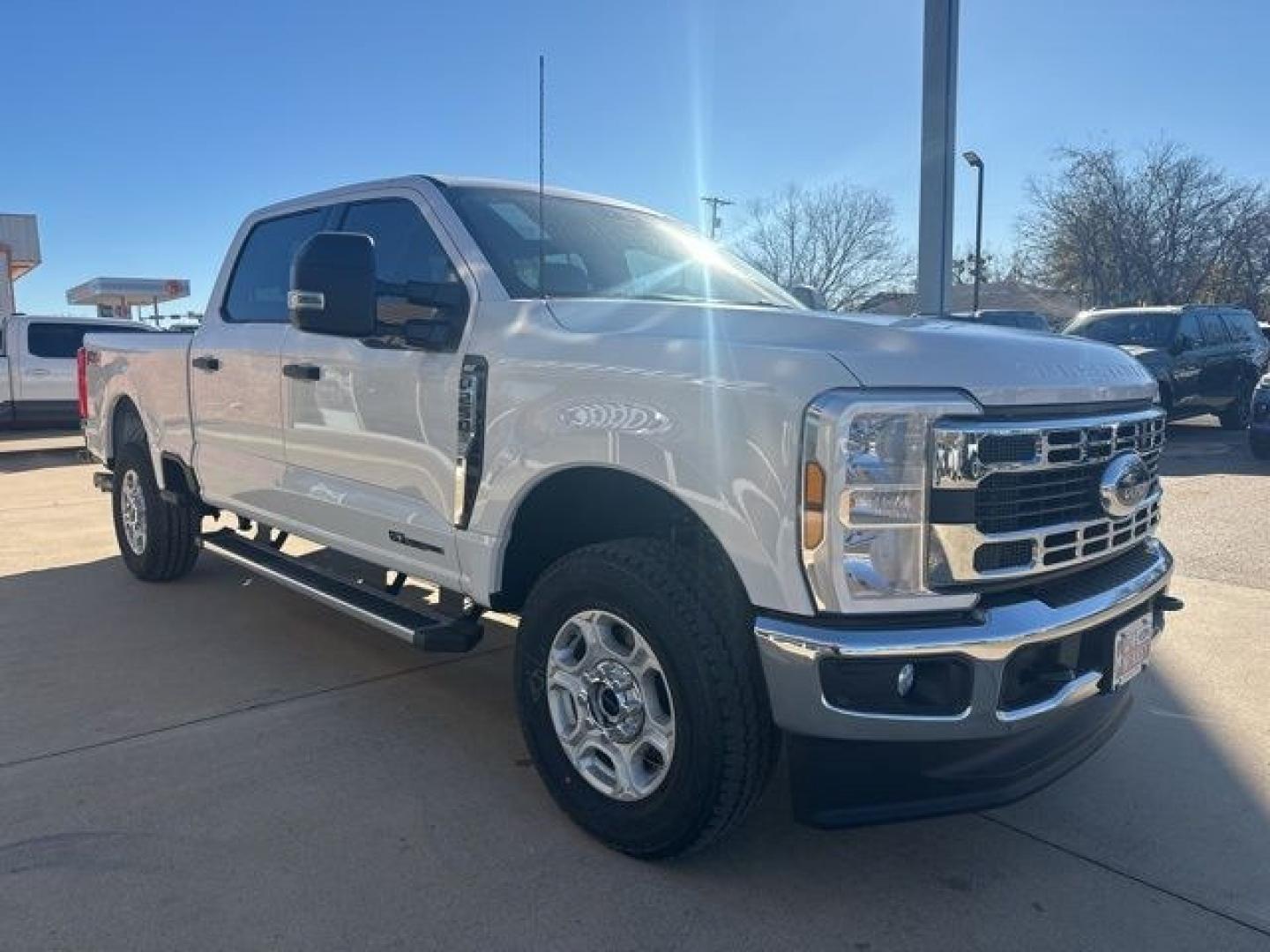 2026 Oxford White /Medium Dark Slate Ford F-250SD XLT (1FT7W2BT6TE) with an Power Stroke 6.7L V8 DI 32V OHV Turbodiesel engine, Automatic transmission, located at 1105 E Mulberry, Kaufman, TX, 75142, (972) 962-2151, 32.589550, -96.300926 - $3,783 off MSRP!<br><br>4WD.<br>Oxford White 2026 Ford F-250SD 4D Crew Cab XLT 4WD 10-Speed Automatic Power Stroke 6.7L V8 DI 32V OHV Turbodiesel- Photo#5