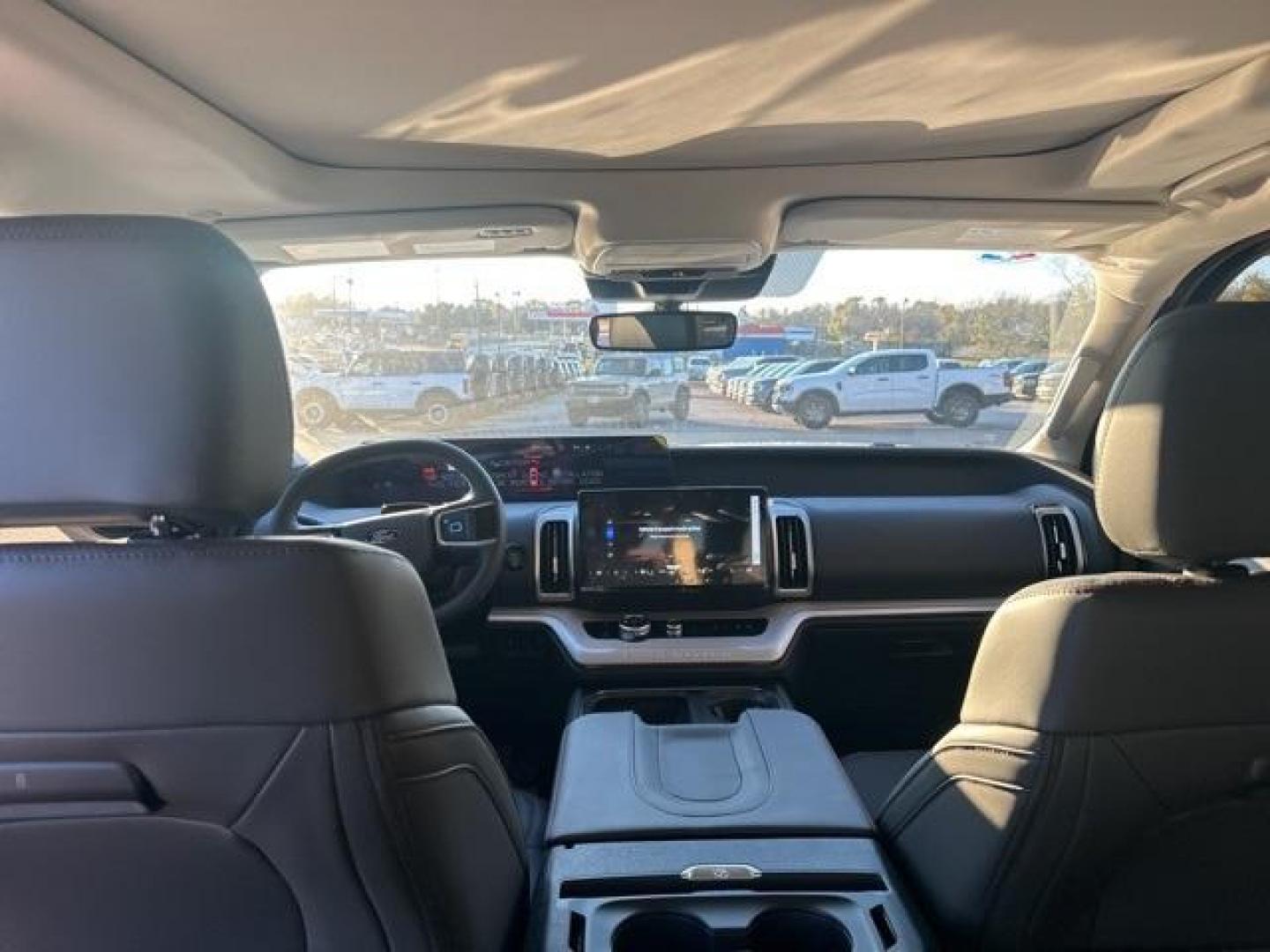 2025 Star White Metallic Tri-Coat /Gray Ford Expedition Active (1FMJU1H89SE) with an EcoBoost 3.5L V6 GTDi DOHC 24V Twin Turbocharged engine, Automatic transmission, located at 1105 E Mulberry, Kaufman, TX, 75142, (972) 962-2151, 32.589550, -96.300926 - Recent Arrival!<br><br><br>Star White Metallic Tri-Coat 2025 Ford Expedition 4D Sport Utility Active RWD 10-Speed Automatic EcoBoost 3.5L V6 GTDi DOHC 24V Twin Turbocharged - Photo#14