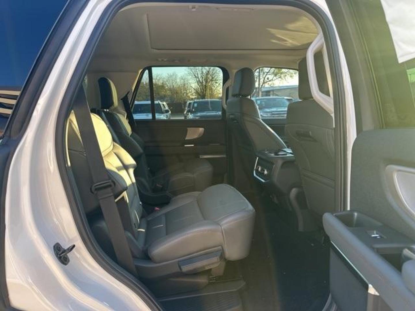 2025 Star White Metallic Tri-Coat /Gray Ford Expedition Active (1FMJU1H89SE) with an EcoBoost 3.5L V6 GTDi DOHC 24V Twin Turbocharged engine, Automatic transmission, located at 1105 E Mulberry, Kaufman, TX, 75142, (972) 962-2151, 32.589550, -96.300926 - Recent Arrival!<br><br><br>Star White Metallic Tri-Coat 2025 Ford Expedition 4D Sport Utility Active RWD 10-Speed Automatic EcoBoost 3.5L V6 GTDi DOHC 24V Twin Turbocharged - Photo#16