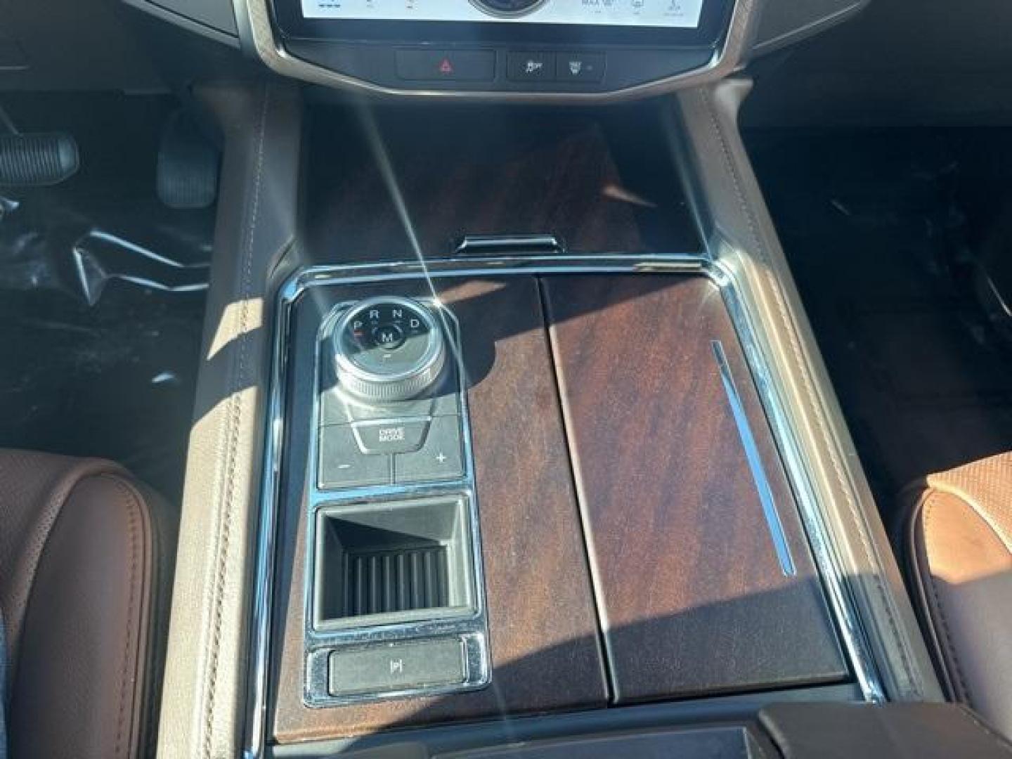 2022 White Metallic /Java Ford Expedition King Ranch (1FMJU1NT0NE) with an EcoBoost 3.5L V6 GTDi DOHC 24V Twin Turbocharged engine, Automatic transmission, located at 1105 E Mulberry, Kaufman, TX, 75142, (972) 962-2151, 32.589550, -96.300926 - White Metallic 2022 Ford Expedition 4D Sport Utility King Ranch RWD 10-Speed Automatic EcoBoost 3.5L V6 GTDi DOHC 24V Twin Turbocharged Priced below KBB Fair Purchase Price!<br><br><br>Recent Arrival!<br><br><br>Please call Paul Murrey Ford Inc. In Kaufman Texas A Family Dealership Since 1952 Servin - Photo#7