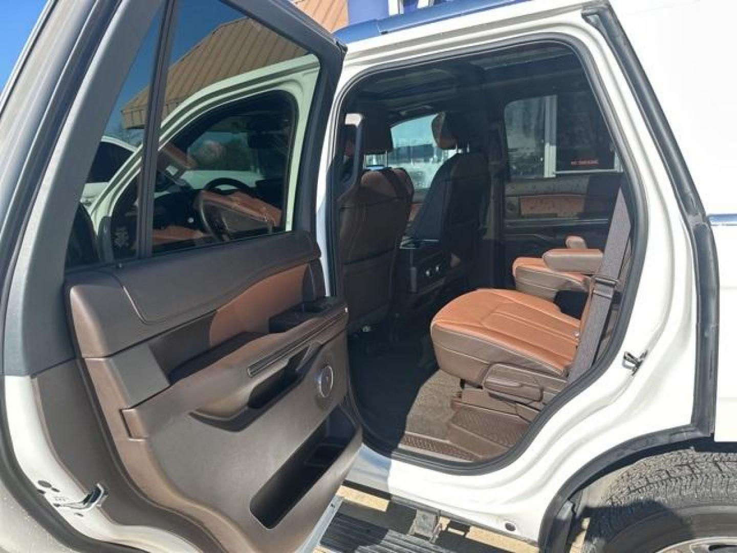2022 White Metallic /Java Ford Expedition King Ranch (1FMJU1NT0NE) with an EcoBoost 3.5L V6 GTDi DOHC 24V Twin Turbocharged engine, Automatic transmission, located at 1105 E Mulberry, Kaufman, TX, 75142, (972) 962-2151, 32.589550, -96.300926 - White Metallic 2022 Ford Expedition 4D Sport Utility King Ranch RWD 10-Speed Automatic EcoBoost 3.5L V6 GTDi DOHC 24V Twin Turbocharged Priced below KBB Fair Purchase Price!<br><br><br>Recent Arrival!<br><br><br>Please call Paul Murrey Ford Inc. In Kaufman Texas A Family Dealership Since 1952 Servin - Photo#10