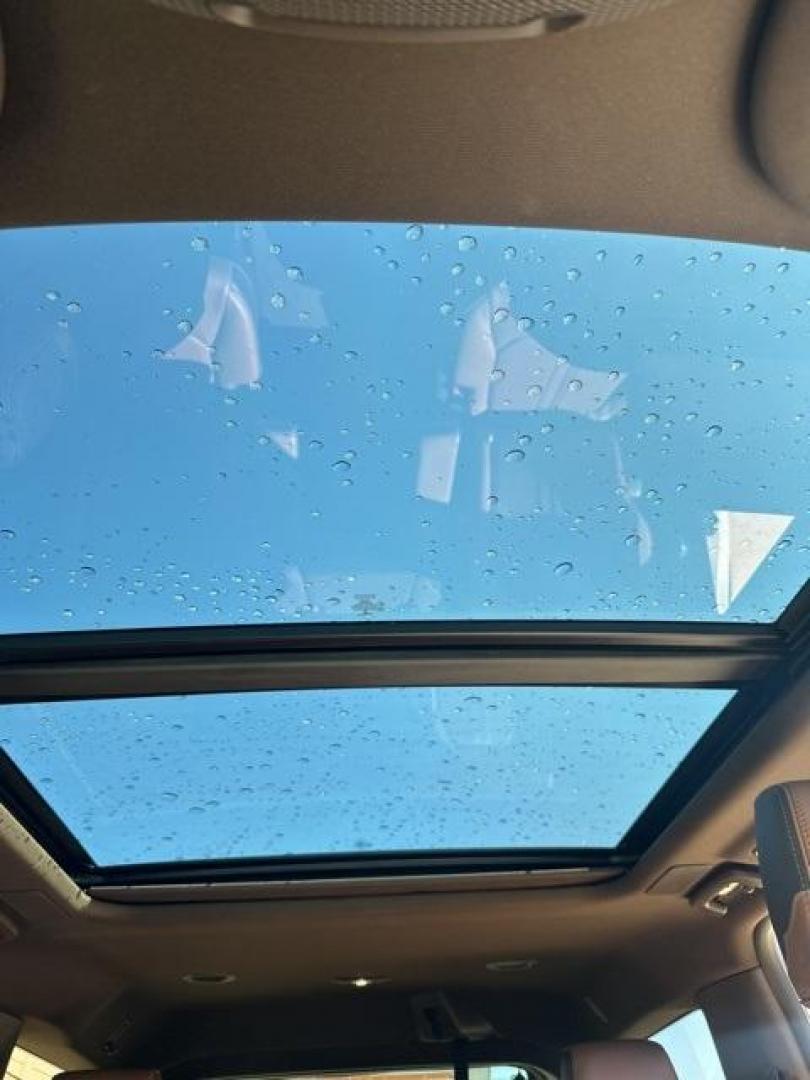 2022 White Metallic /Java Ford Expedition King Ranch (1FMJU1NT0NE) with an EcoBoost 3.5L V6 GTDi DOHC 24V Twin Turbocharged engine, Automatic transmission, located at 1105 E Mulberry, Kaufman, TX, 75142, (972) 962-2151, 32.589550, -96.300926 - White Metallic 2022 Ford Expedition 4D Sport Utility King Ranch RWD 10-Speed Automatic EcoBoost 3.5L V6 GTDi DOHC 24V Twin Turbocharged Priced below KBB Fair Purchase Price!<br><br><br>Recent Arrival!<br><br><br>Please call Paul Murrey Ford Inc. In Kaufman Texas A Family Dealership Since 1952 Servin - Photo#13