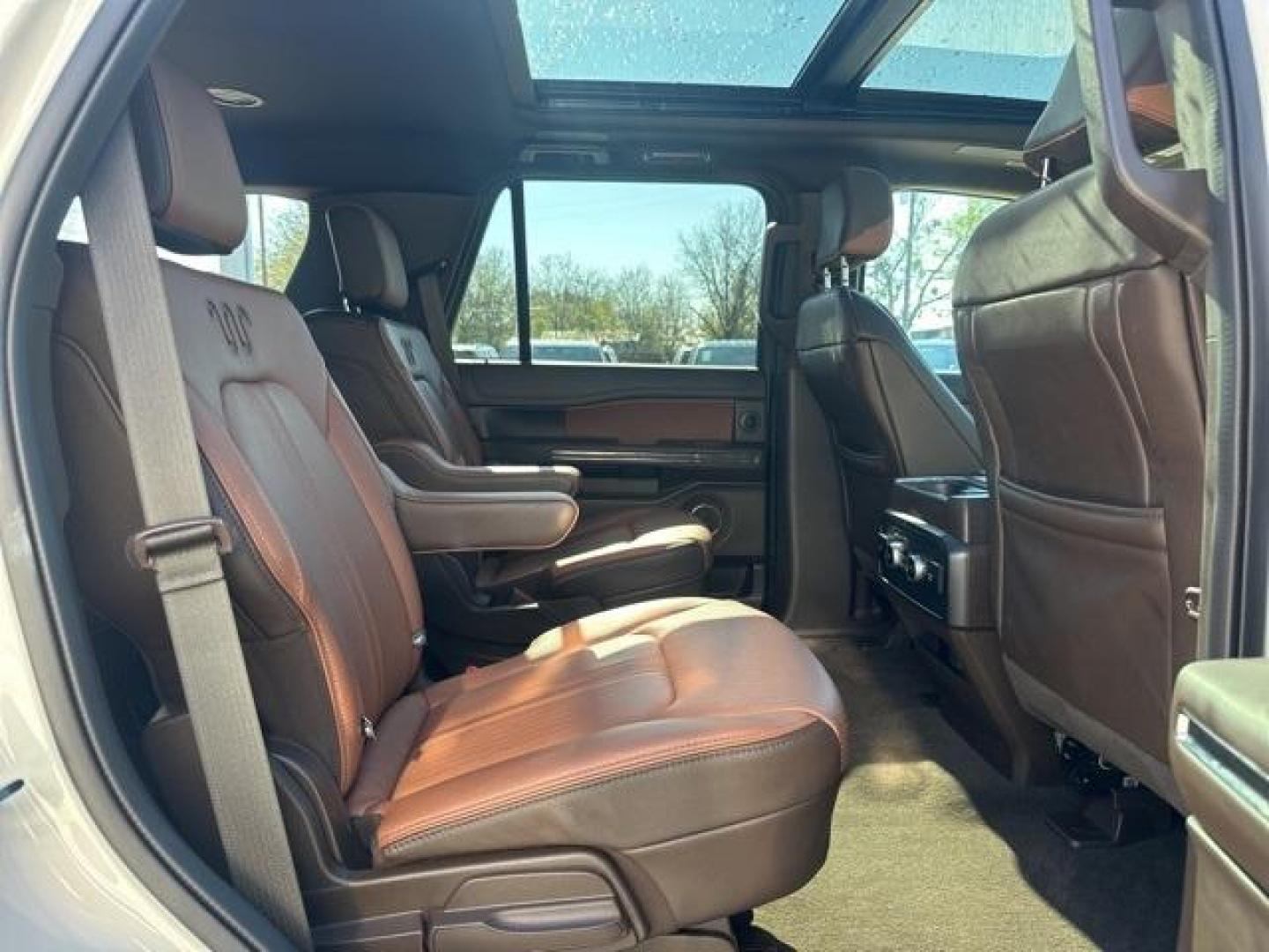 2022 White Metallic /Java Ford Expedition King Ranch (1FMJU1NT0NE) with an EcoBoost 3.5L V6 GTDi DOHC 24V Twin Turbocharged engine, Automatic transmission, located at 1105 E Mulberry, Kaufman, TX, 75142, (972) 962-2151, 32.589550, -96.300926 - White Metallic 2022 Ford Expedition 4D Sport Utility King Ranch RWD 10-Speed Automatic EcoBoost 3.5L V6 GTDi DOHC 24V Twin Turbocharged Priced below KBB Fair Purchase Price!<br><br><br>Recent Arrival!<br><br><br>Please call Paul Murrey Ford Inc. In Kaufman Texas A Family Dealership Since 1952 Servin - Photo#16