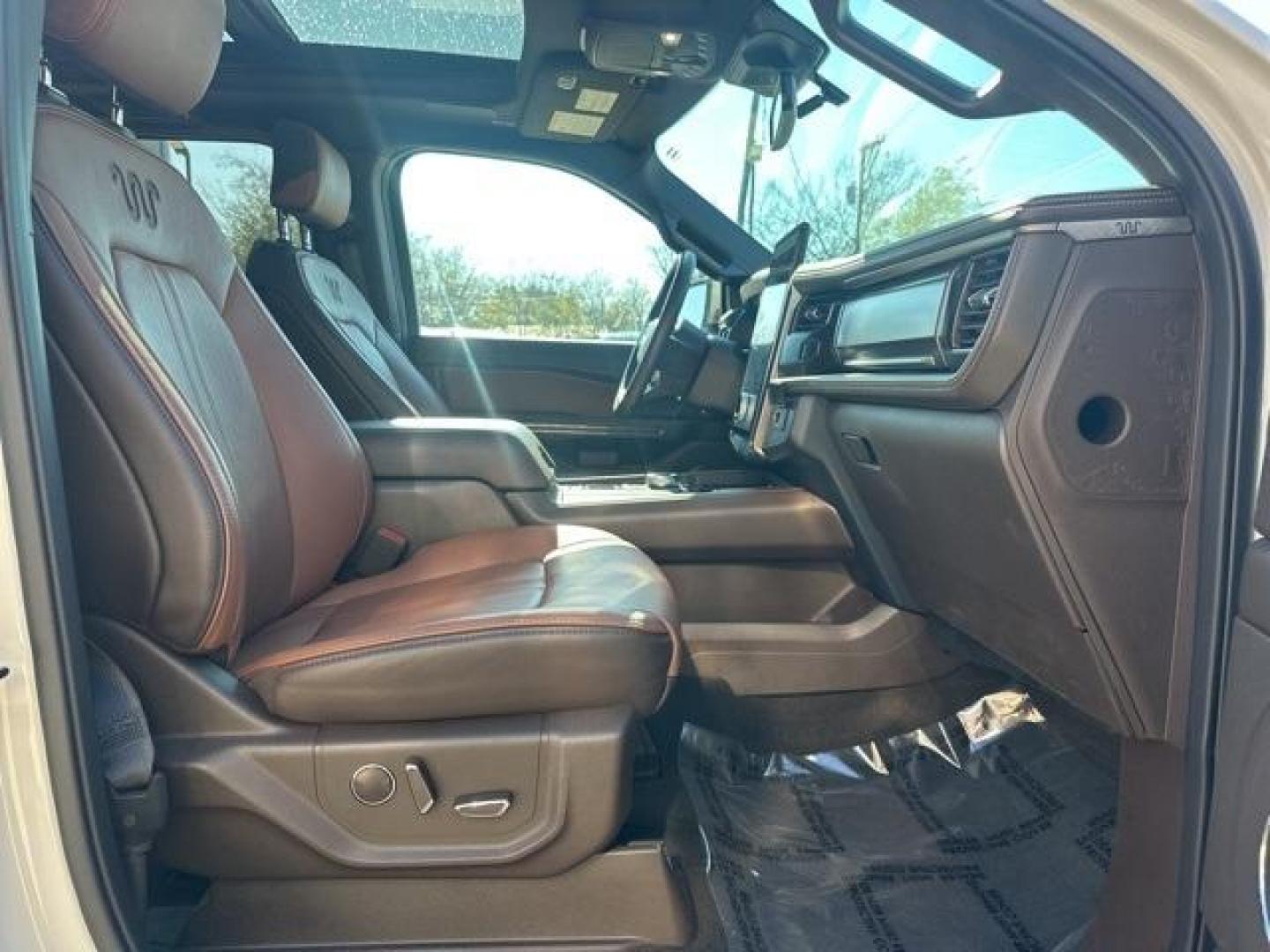 2022 White Metallic /Java Ford Expedition King Ranch (1FMJU1NT0NE) with an EcoBoost 3.5L V6 GTDi DOHC 24V Twin Turbocharged engine, Automatic transmission, located at 1105 E Mulberry, Kaufman, TX, 75142, (972) 962-2151, 32.589550, -96.300926 - White Metallic 2022 Ford Expedition 4D Sport Utility King Ranch RWD 10-Speed Automatic EcoBoost 3.5L V6 GTDi DOHC 24V Twin Turbocharged Priced below KBB Fair Purchase Price!<br><br><br>Recent Arrival!<br><br><br>Please call Paul Murrey Ford Inc. In Kaufman Texas A Family Dealership Since 1952 Servin - Photo#17