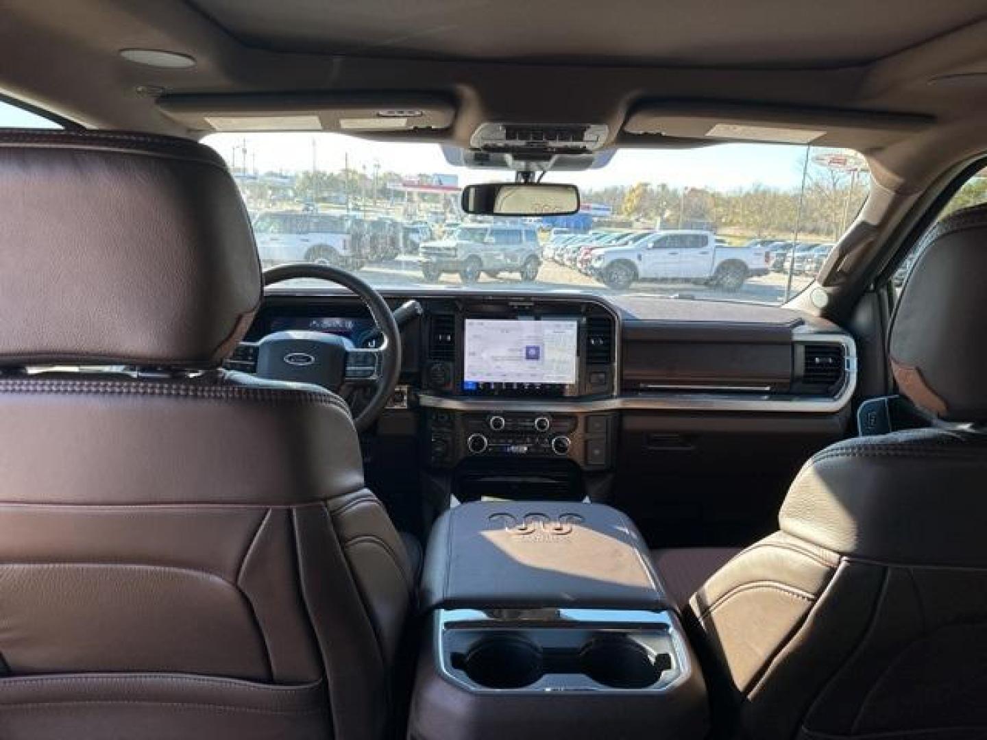 2026 Star White Metallic Tri-Coat /40 Console 40 Seat Ford F-350SD King Ranch (1FT8W3BM8TE) with an 6.7L High Output Power Stroke V8 Diesel engine, Automatic transmission, located at 1105 E Mulberry, Kaufman, TX, 75142, (972) 962-2151, 32.589550, -96.300926 - $4,548 off MSRP!<br><br>4WD.<br>Star White Metallic Tri-Coat 2026 Ford F-350SD 4D Crew Cab King Ranch 4WD 10-Speed Automatic 6.7L High Output Power Stroke V8 Diesel - Photo#17