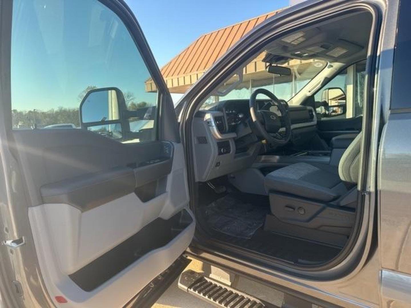 2026 Carbonized Gray Metallic /Medium Dark Slate Ford F-250SD (1FT7W2BN3TE) with an 7.3L 8-Cylinder PFI engine, Automatic transmission, located at 1105 E Mulberry, Kaufman, TX, 75142, (972) 962-2151, 32.589550, -96.300926 - Recent Arrival!<br><br>4WD.<br>Carbonized Gray Metallic 2026 Ford F-250SD 4D Crew Cab 4WD 10-Speed Automatic 7.3L 8-Cylinder PFI - Photo#5