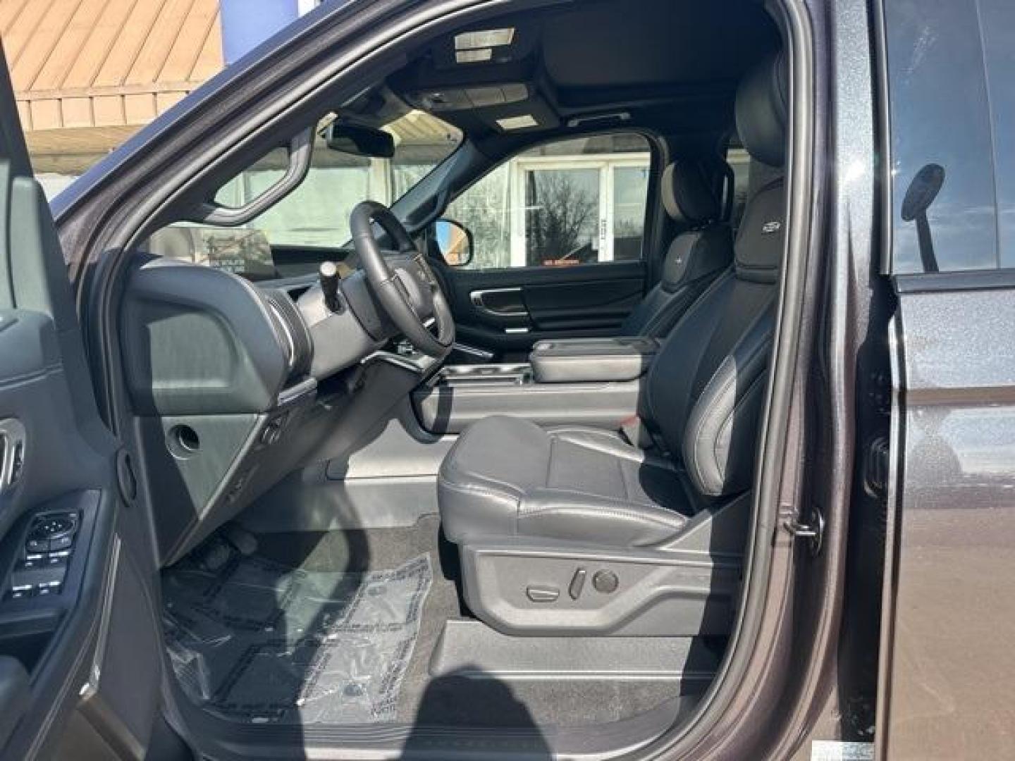 2025 Dark Matter Gray Metallic /Black Onyx Ford Expedition Max Platinum (1FMJK1M81SE) with an EcoBoost 3.5L V6 GTDi DOHC 24V Twin Turbocharged engine, Automatic transmission, located at 1105 E Mulberry, Kaufman, TX, 75142, (972) 962-2151, 32.589550, -96.300926 - $1,000 off MSRP!<br><br><br>Dark Matter Gray Metallic 2025 Ford Expedition Max 4D Sport Utility Platinum 4WD 10-Speed Automatic EcoBoost 3.5L V6 GTDi DOHC 24V Twin Turbocharged Price includes: $1000 - Final Days Mega Bonus Cash. Exp. 01/02/2026 - Photo#7