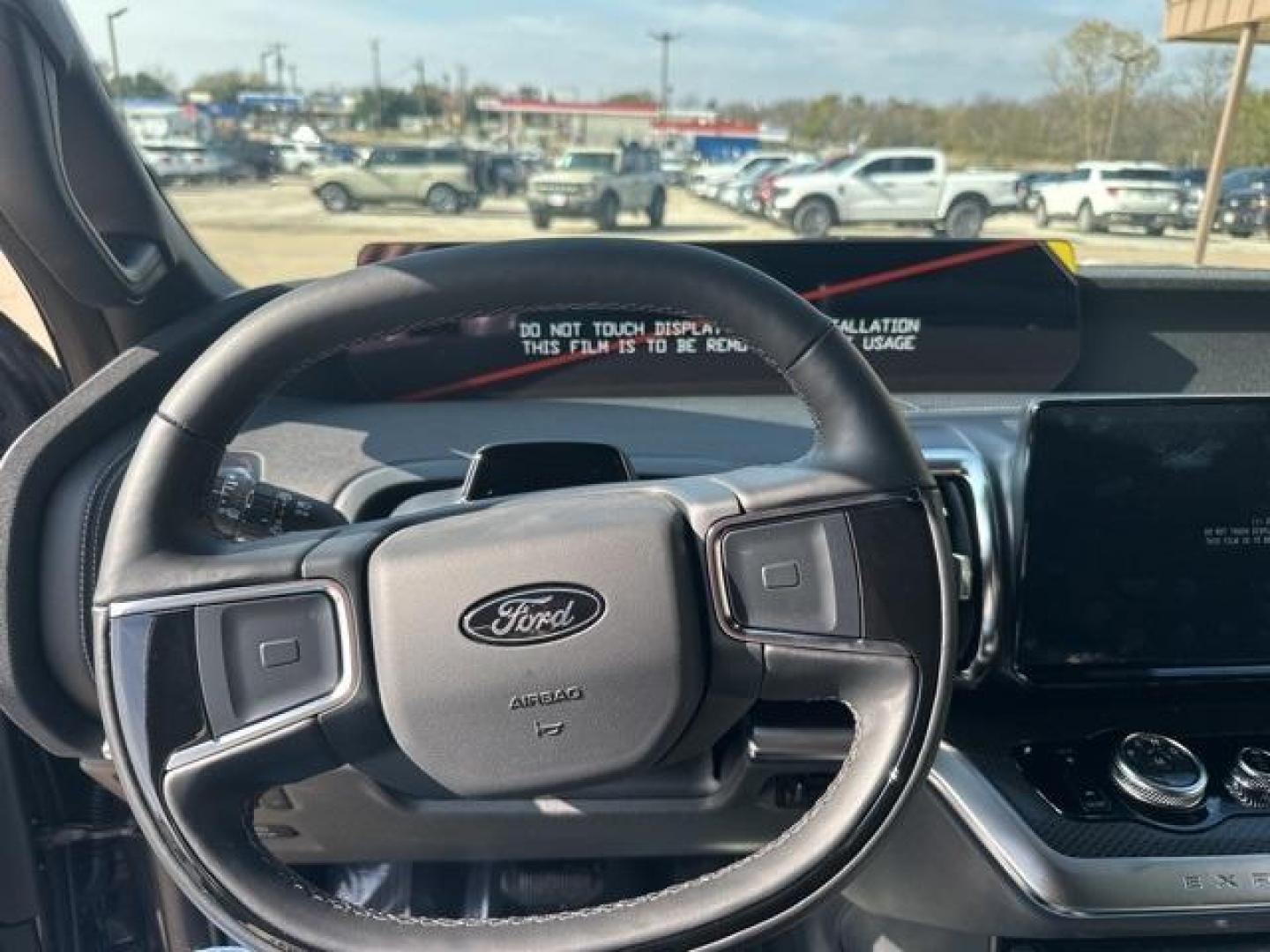 2025 Dark Matter Gray Metallic /Black Onyx Ford Expedition Max Platinum (1FMJK1M81SE) with an EcoBoost 3.5L V6 GTDi DOHC 24V Twin Turbocharged engine, Automatic transmission, located at 1105 E Mulberry, Kaufman, TX, 75142, (972) 962-2151, 32.589550, -96.300926 - $1,000 off MSRP!<br><br><br>Dark Matter Gray Metallic 2025 Ford Expedition Max 4D Sport Utility Platinum 4WD 10-Speed Automatic EcoBoost 3.5L V6 GTDi DOHC 24V Twin Turbocharged Price includes: $1000 - Final Days Mega Bonus Cash. Exp. 01/02/2026 - Photo#8