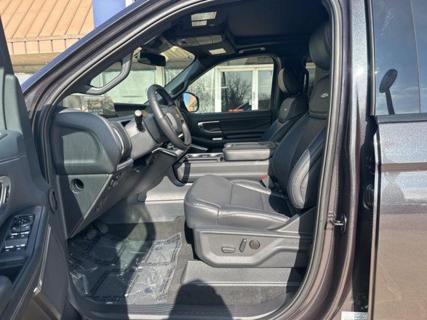 2025 Gray Metallic /Black Onyx Ford Expedition Max Platinum (1FMJK1M81SE) with an EcoBoost 3.5L V6 GTDi DOHC 24V Twin Turbocharged engine, Automatic transmission, located at 1105 E Mulberry, Kaufman, TX, 75142, (972) 962-2151, 32.589550, -96.300926 - $2,761 off MSRP!<br><br><br>Dark Matter Gray Metallic 2025 Ford Expedition Max 4D Sport Utility Platinum 4WD 10-Speed Automatic EcoBoost 3.5L V6 GTDi DOHC 24V Twin Turbocharged - Photo#7