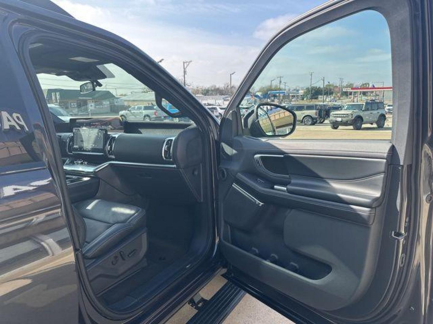 2025 Gray Metallic /Black Onyx Ford Expedition Max Platinum (1FMJK1M81SE) with an EcoBoost 3.5L V6 GTDi DOHC 24V Twin Turbocharged engine, Automatic transmission, located at 1105 E Mulberry, Kaufman, TX, 75142, (972) 962-2151, 32.589550, -96.300926 - $2,761 off MSRP!<br><br><br>Dark Matter Gray Metallic 2025 Ford Expedition Max 4D Sport Utility Platinum 4WD 10-Speed Automatic EcoBoost 3.5L V6 GTDi DOHC 24V Twin Turbocharged - Photo#23