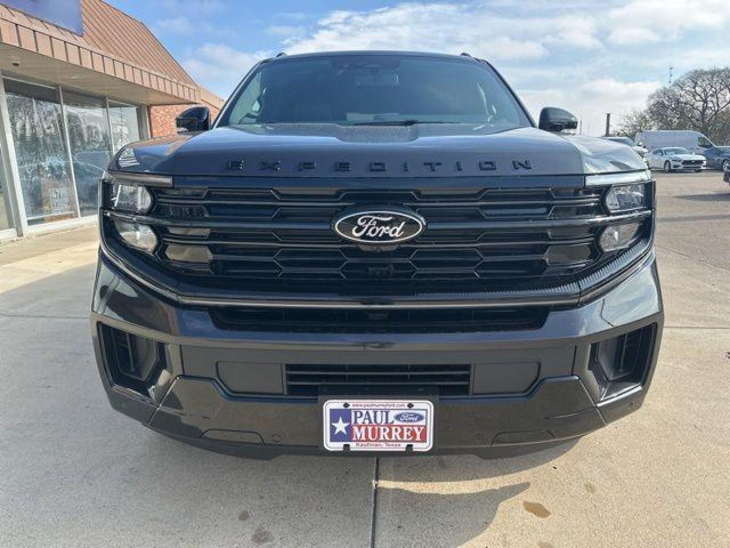 2025 Gray Metallic /Black Onyx Ford Expedition Max Platinum (1FMJK1M81SE) with an EcoBoost 3.5L V6 GTDi DOHC 24V Twin Turbocharged engine, Automatic transmission, located at 1105 E Mulberry, Kaufman, TX, 75142, (972) 962-2151, 32.589550, -96.300926 - $2,761 off MSRP!<br><br><br>Dark Matter Gray Metallic 2025 Ford Expedition Max 4D Sport Utility Platinum 4WD 10-Speed Automatic EcoBoost 3.5L V6 GTDi DOHC 24V Twin Turbocharged - Photo#5