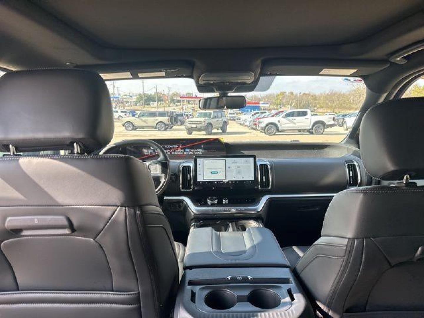 2025 Gray Metallic /Black Onyx Ford Expedition Max Platinum (1FMJK1M81SE) with an EcoBoost 3.5L V6 GTDi DOHC 24V Twin Turbocharged engine, Automatic transmission, located at 1105 E Mulberry, Kaufman, TX, 75142, (972) 962-2151, 32.589550, -96.300926 - $2,761 off MSRP!<br><br><br>Dark Matter Gray Metallic 2025 Ford Expedition Max 4D Sport Utility Platinum 4WD 10-Speed Automatic EcoBoost 3.5L V6 GTDi DOHC 24V Twin Turbocharged - Photo#16