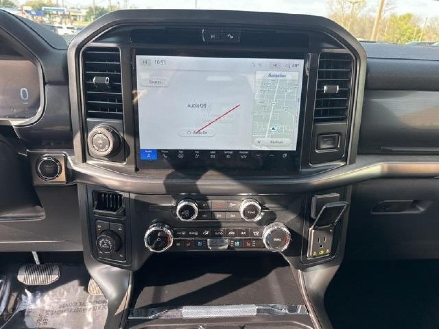 2025 Carbonized Gray Metallic /Black Active Ford F-150 Lariat (1FTFW5L55SK) with an 5.0L V8 engine, Automatic transmission, located at 1105 E Mulberry, Kaufman, TX, 75142, (972) 962-2151, 32.589550, -96.300926 - Recent Arrival!<br><br>4WD.<br>Carbonized Gray Metallic 2025 Ford F-150 4D SuperCrew Lariat 4WD 10-Speed Automatic 5.0L V8 17/22 City/Highway MPG Price includes: $500 - Retail Bonus Cash. Exp. 01/05/2026 - Photo#10