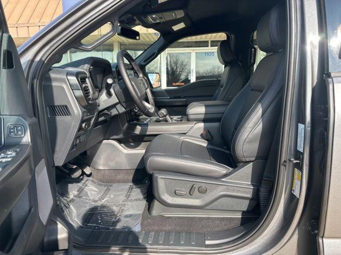 2025 Gray Metallic /Black Ford F-150 Lariat (1FTFW5L55SK) with an 5.0L V8 engine, Automatic transmission, located at 1105 E Mulberry, Kaufman, TX, 75142, (972) 962-2151, 32.589550, -96.300926 - $8,396 off MSRP!<br><br>4WD.<br>Carbonized Gray Metallic 2025 Ford F-150 4D SuperCrew Lariat 4WD 10-Speed Automatic 5.0L V8 17/22 City/Highway MPG Price includes: $1000 - Retail Bonus Cash. Exp. 03/31/2026 $1000 - Truck Month Retail Bonus Cash. Exp. 03/31/2026 $2000 - Retail Customer Cash. Exp. 03/3 - Photo#8