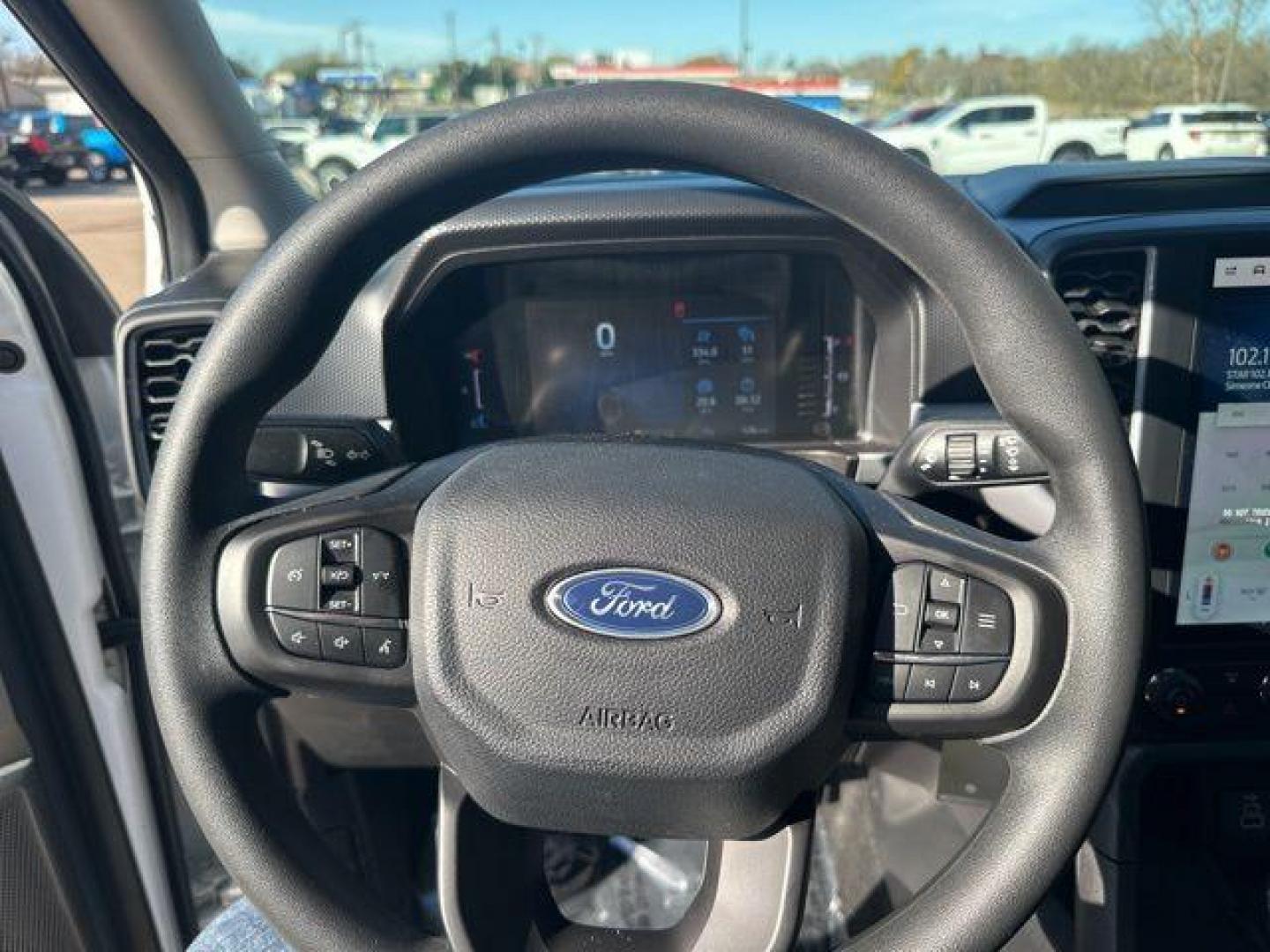 2025 Oxford White /Ebony Ford Ranger XL (1FTER4PH9SL) with an EcoBoost 2.3L I4 GTDi DOHC Turbocharged VCT engine, Automatic transmission, located at 1105 E Mulberry, Kaufman, TX, 75142, (972) 962-2151, 32.589550, -96.300926 - $3,985 off MSRP! Priced below KBB Fair Purchase Price!<br><br>4WD.<br>White / Oxford White 2025 Ford Ranger 4D Crew Cab XL 4WD 10-Speed Automatic EcoBoost 2.3L I4 GTDi DOHC Turbocharged VCT 20/24 City/Highway MPG Price includes: $1000 - Truck Month Bonus Customer Cash. Exp. 03/31/2026 $2000 - Bonus - Photo#7