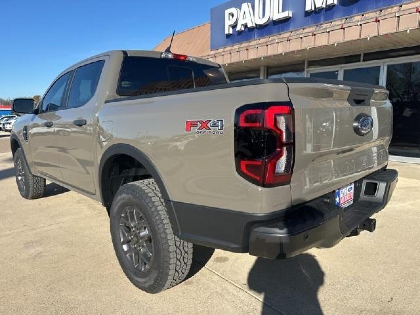 2025 Marsh Gray /Ebony Interior Trim Ford Ranger XLT (1FTER4HH7SL) with an EcoBoost 2.3L I4 GTDi DOHC Turbocharged VCT engine, Automatic transmission, located at 1105 E Mulberry, Kaufman, TX, 75142, (972) 962-2151, 32.589550, -96.300926 - $3,000 off MSRP!<br><br>4WD.<br>Marsh Gray 2025 Ford Ranger 4D Crew Cab XLT 4WD 10-Speed Automatic EcoBoost 2.3L I4 GTDi DOHC Turbocharged VCT 20/24 City/Highway MPG Price includes: $1000 - Final Days Mega Bonus Cash. Exp. 01/02/2026 $2000 - Bonus Customer Cash. Exp. 01/05/2026 - Photo#2