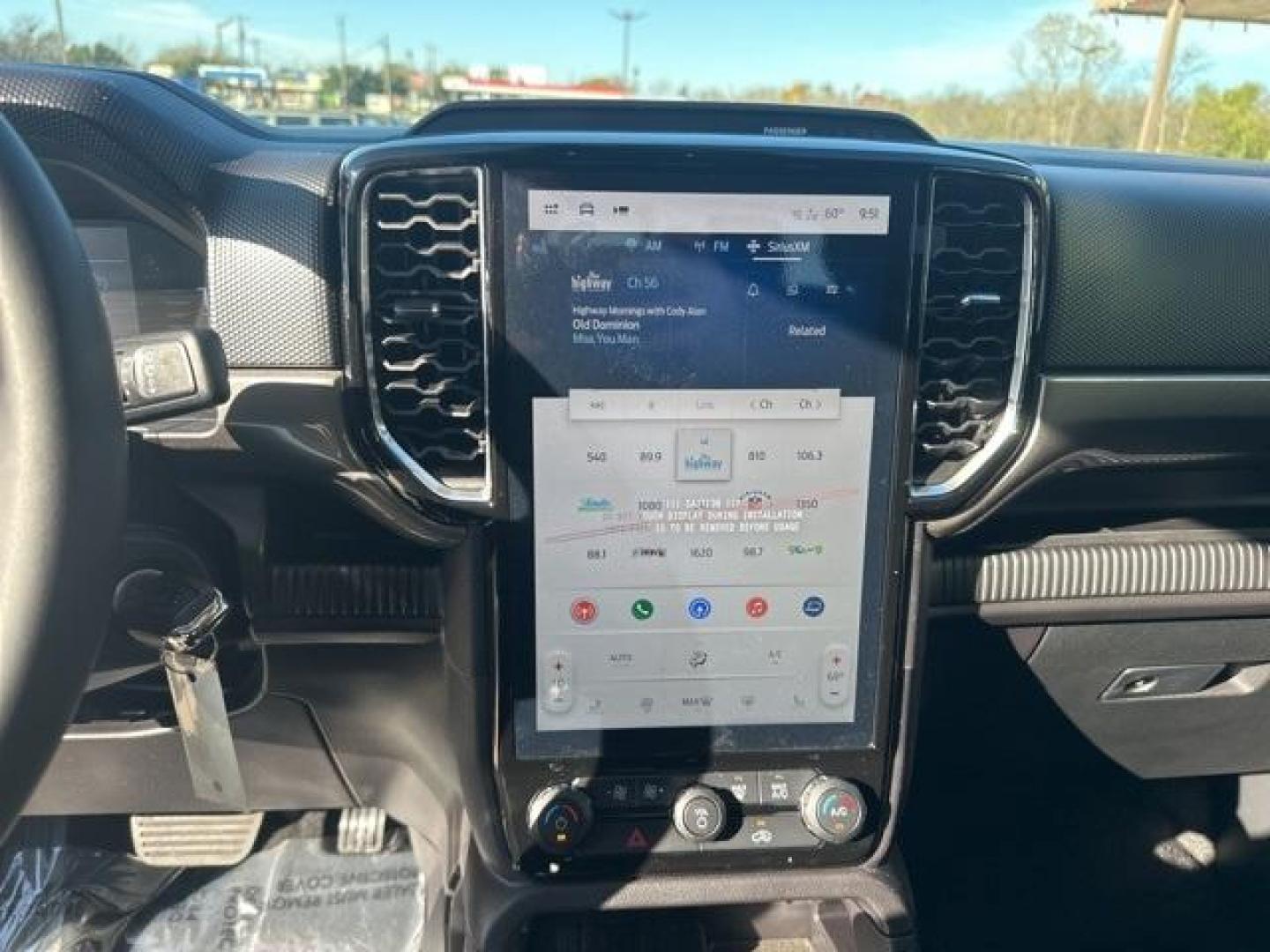 2025 Marsh Gray /Ebony Interior Trim Ford Ranger XLT (1FTER4HH7SL) with an EcoBoost 2.3L I4 GTDi DOHC Turbocharged VCT engine, Automatic transmission, located at 1105 E Mulberry, Kaufman, TX, 75142, (972) 962-2151, 32.589550, -96.300926 - $3,000 off MSRP!<br><br>4WD.<br>Marsh Gray 2025 Ford Ranger 4D Crew Cab XLT 4WD 10-Speed Automatic EcoBoost 2.3L I4 GTDi DOHC Turbocharged VCT 20/24 City/Highway MPG Price includes: $1000 - Final Days Mega Bonus Cash. Exp. 01/02/2026 $2000 - Bonus Customer Cash. Exp. 01/05/2026 - Photo#9