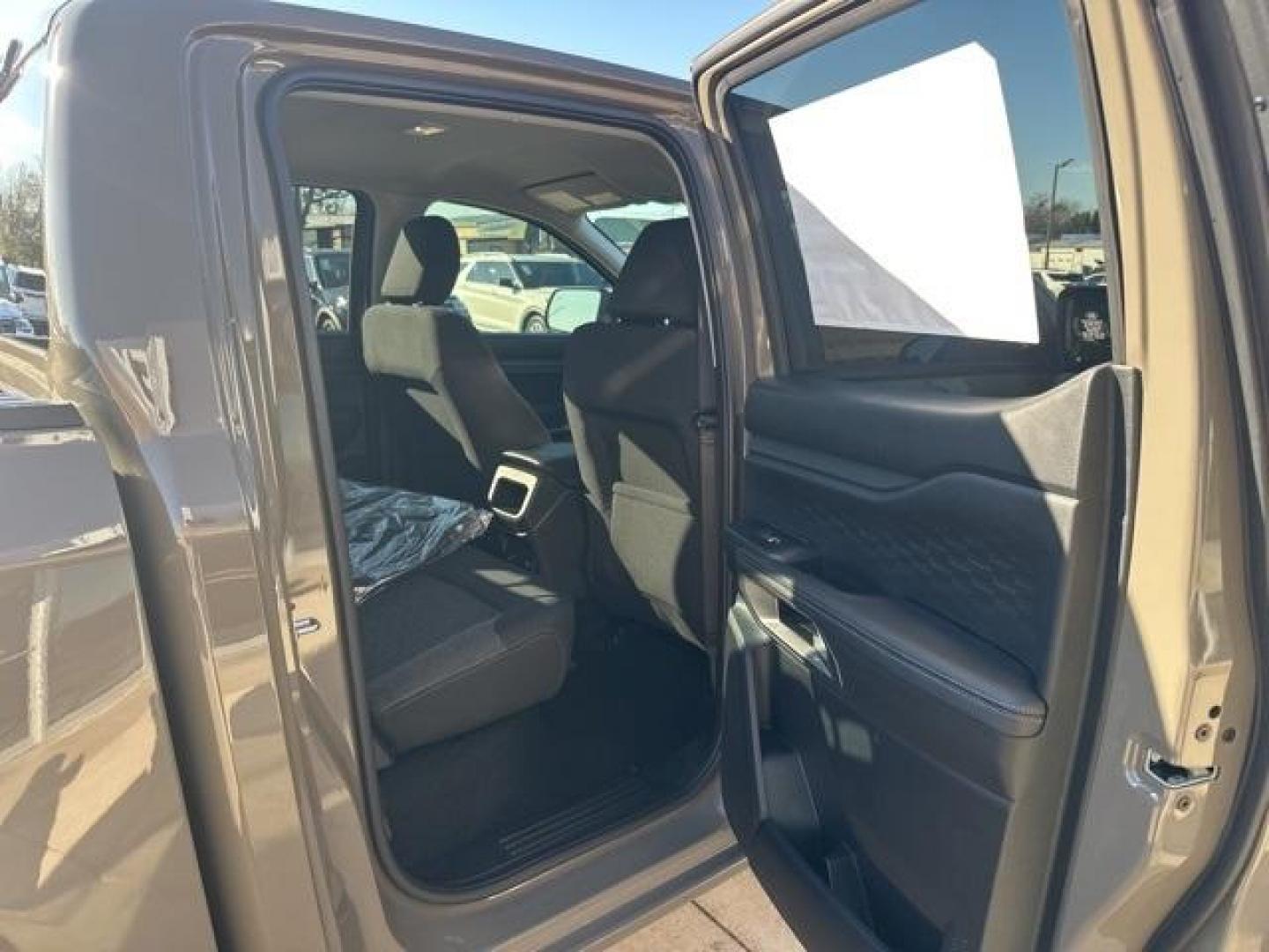 2025 Marsh Gray /Ebony Interior Trim Ford Ranger XLT (1FTER4HH7SL) with an EcoBoost 2.3L I4 GTDi DOHC Turbocharged VCT engine, Automatic transmission, located at 1105 E Mulberry, Kaufman, TX, 75142, (972) 962-2151, 32.589550, -96.300926 - $3,000 off MSRP!<br><br>4WD.<br>Marsh Gray 2025 Ford Ranger 4D Crew Cab XLT 4WD 10-Speed Automatic EcoBoost 2.3L I4 GTDi DOHC Turbocharged VCT 20/24 City/Highway MPG Price includes: $1000 - Final Days Mega Bonus Cash. Exp. 01/02/2026 $2000 - Bonus Customer Cash. Exp. 01/05/2026 - Photo#14