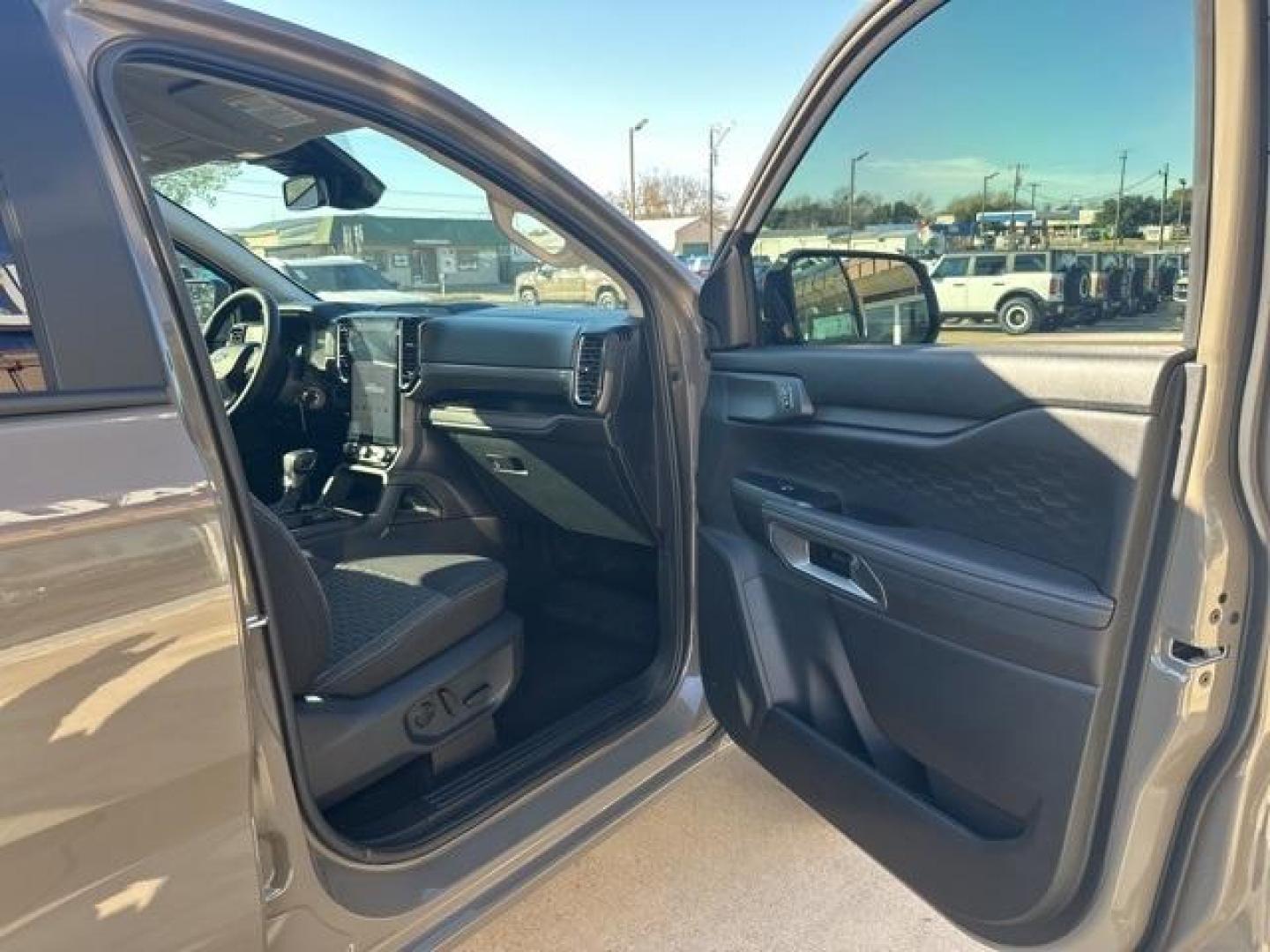 2025 Marsh Gray /Ebony Interior Trim Ford Ranger XLT (1FTER4HH7SL) with an EcoBoost 2.3L I4 GTDi DOHC Turbocharged VCT engine, Automatic transmission, located at 1105 E Mulberry, Kaufman, TX, 75142, (972) 962-2151, 32.589550, -96.300926 - $3,000 off MSRP!<br><br>4WD.<br>Marsh Gray 2025 Ford Ranger 4D Crew Cab XLT 4WD 10-Speed Automatic EcoBoost 2.3L I4 GTDi DOHC Turbocharged VCT 20/24 City/Highway MPG Price includes: $1000 - Final Days Mega Bonus Cash. Exp. 01/02/2026 $2000 - Bonus Customer Cash. Exp. 01/05/2026 - Photo#16