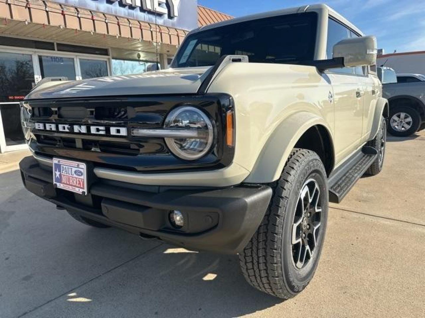 2025 Desert Sand /Black Onyx Interior Ford Bronco Outer Banks (1FMEE8BP4SL) with an 2.7L EcoBoost V6 engine, Automatic transmission, located at 1105 E Mulberry, Kaufman, TX, 75142, (972) 962-2151, 32.589550, -96.300926 - $3,000 off MSRP!<br><br><br>Desert Sand 2025 Ford Bronco 4D Sport Utility Outer Banks 4WD 10-Speed Automatic 2.7L EcoBoost V6 19/21 City/Highway MPG Price includes: $1000 - Final Days Mega Bonus Cash. Exp. 01/02/2026 $2000 - Retail Bonus Cash. Exp. 01/05/2026 - Photo#7