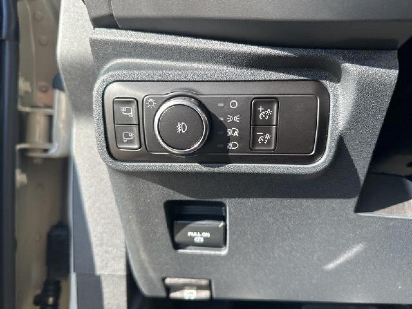 2025 Desert Sand /Black Onyx Interior Ford Bronco Outer Banks (1FMEE8BP4SL) with an 2.7L EcoBoost V6 engine, Automatic transmission, located at 1105 E Mulberry, Kaufman, TX, 75142, (972) 962-2151, 32.589550, -96.300926 - $3,000 off MSRP!<br><br><br>Desert Sand 2025 Ford Bronco 4D Sport Utility Outer Banks 4WD 10-Speed Automatic 2.7L EcoBoost V6 19/21 City/Highway MPG Price includes: $1000 - Final Days Mega Bonus Cash. Exp. 01/02/2026 $2000 - Retail Bonus Cash. Exp. 01/05/2026 - Photo#13