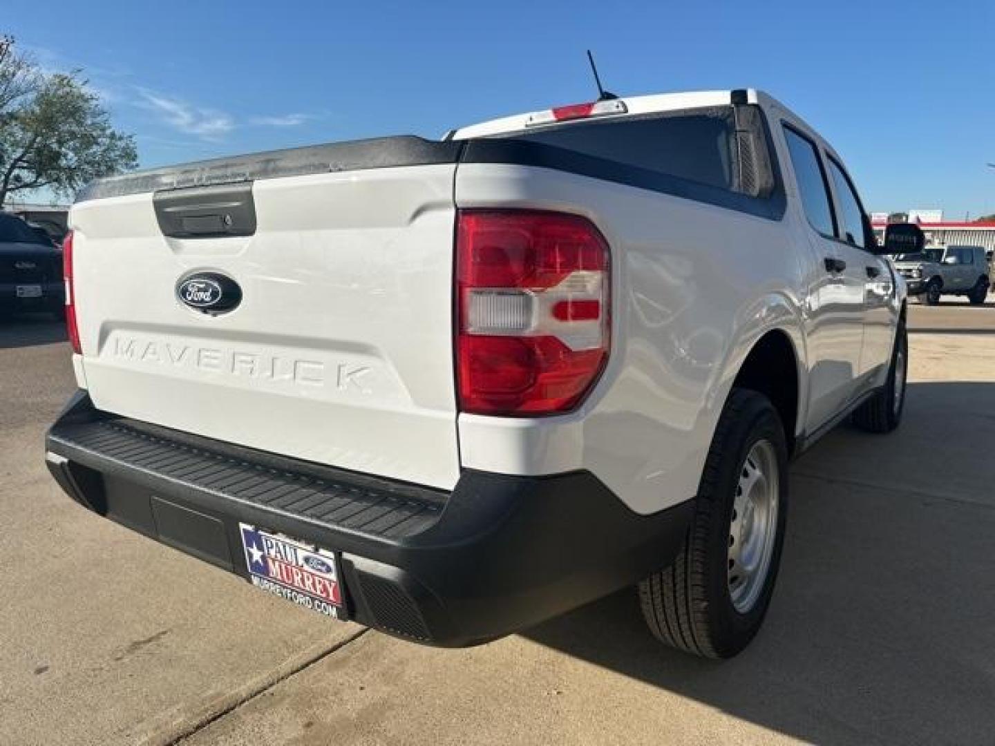 2026 Oxford White /Ebony Ford Maverick XL (3FTTW8BA3TR) with an EcoBoost 2.0L I4 GTDi DOHC Turbocharged VCT engine, Automatic transmission, located at 1105 E Mulberry, Kaufman, TX, 75142, (972) 962-2151, 32.589550, -96.300926 - Priced below KBB Fair Purchase Price!<br><br><br>Oxford White 2026 Ford Maverick 4D Crew Cab XL AWD 8-Speed Automatic EcoBoost 2.0L I4 GTDi DOHC Turbocharged VCT 22/30 City/Highway MPG<br><br>22/30 City/Highway MPG - Photo#4
