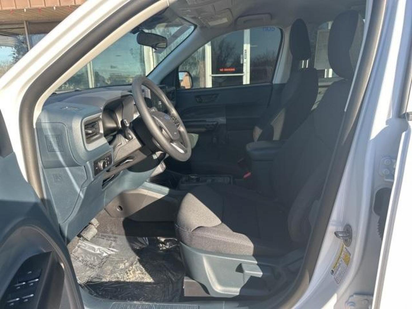 2026 Oxford White /Ebony Ford Maverick XL (3FTTW8BA3TR) with an EcoBoost 2.0L I4 GTDi DOHC Turbocharged VCT engine, Automatic transmission, located at 1105 E Mulberry, Kaufman, TX, 75142, (972) 962-2151, 32.589550, -96.300926 - Priced below KBB Fair Purchase Price!<br><br><br>Oxford White 2026 Ford Maverick 4D Crew Cab XL AWD 8-Speed Automatic EcoBoost 2.0L I4 GTDi DOHC Turbocharged VCT 22/30 City/Highway MPG<br><br>22/30 City/Highway MPG - Photo#7