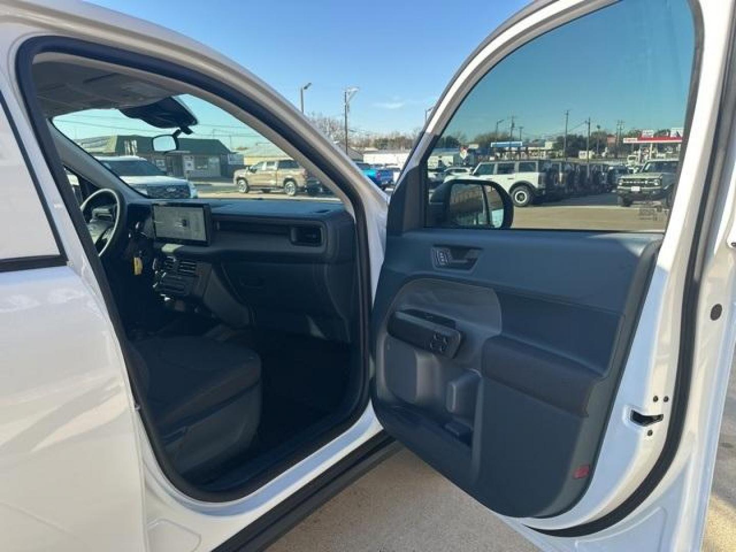 2026 Oxford White /Ebony Ford Maverick XL (3FTTW8BA3TR) with an EcoBoost 2.0L I4 GTDi DOHC Turbocharged VCT engine, Automatic transmission, located at 1105 E Mulberry, Kaufman, TX, 75142, (972) 962-2151, 32.589550, -96.300926 - Priced below KBB Fair Purchase Price!<br><br><br>Oxford White 2026 Ford Maverick 4D Crew Cab XL AWD 8-Speed Automatic EcoBoost 2.0L I4 GTDi DOHC Turbocharged VCT 22/30 City/Highway MPG<br><br>22/30 City/Highway MPG - Photo#17