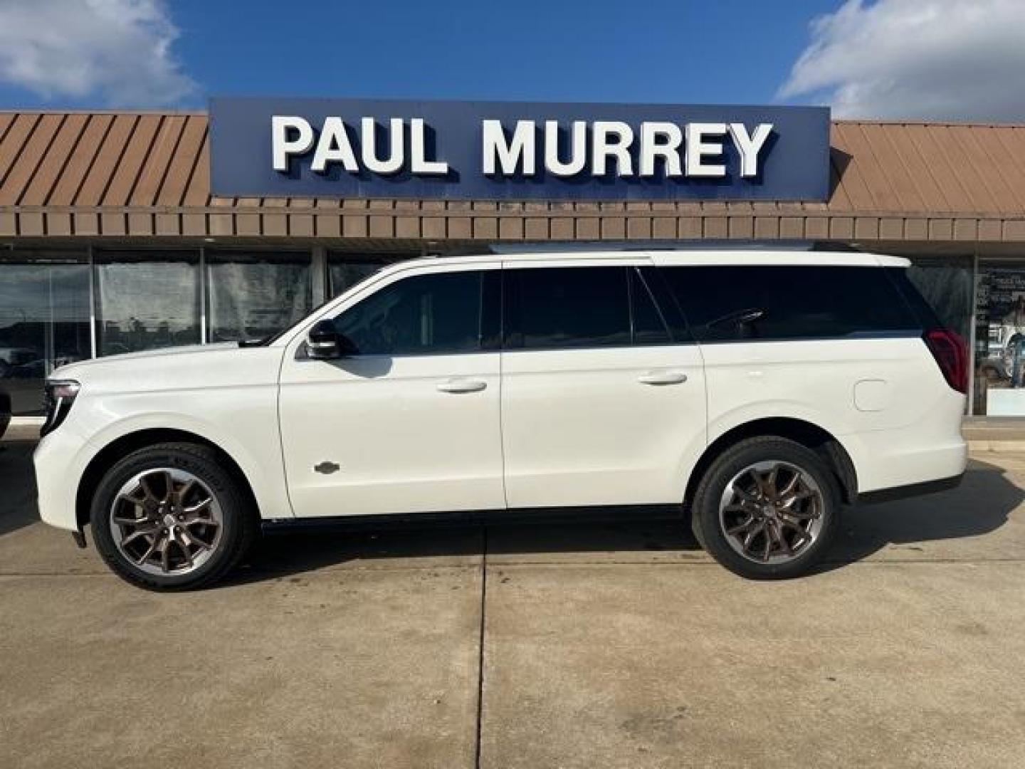 2026 White Metallic /Mesa Ford Expedition Max King Ranch (1FMJK1P84TE) with an EcoBoost 3.5L V6 GTDi DOHC 24V Twin Turbocharged engine, Automatic transmission, located at 1105 E Mulberry, Kaufman, TX, 75142, (972) 962-2151, 32.589550, -96.300926 - Star White Metallic Tri-Coat 2026 Ford Expedition Max 4D Sport Utility King Ranch 4WD 10-Speed Automatic EcoBoost 3.5L V6 GTDi DOHC 24V Twin Turbocharged - Photo#0