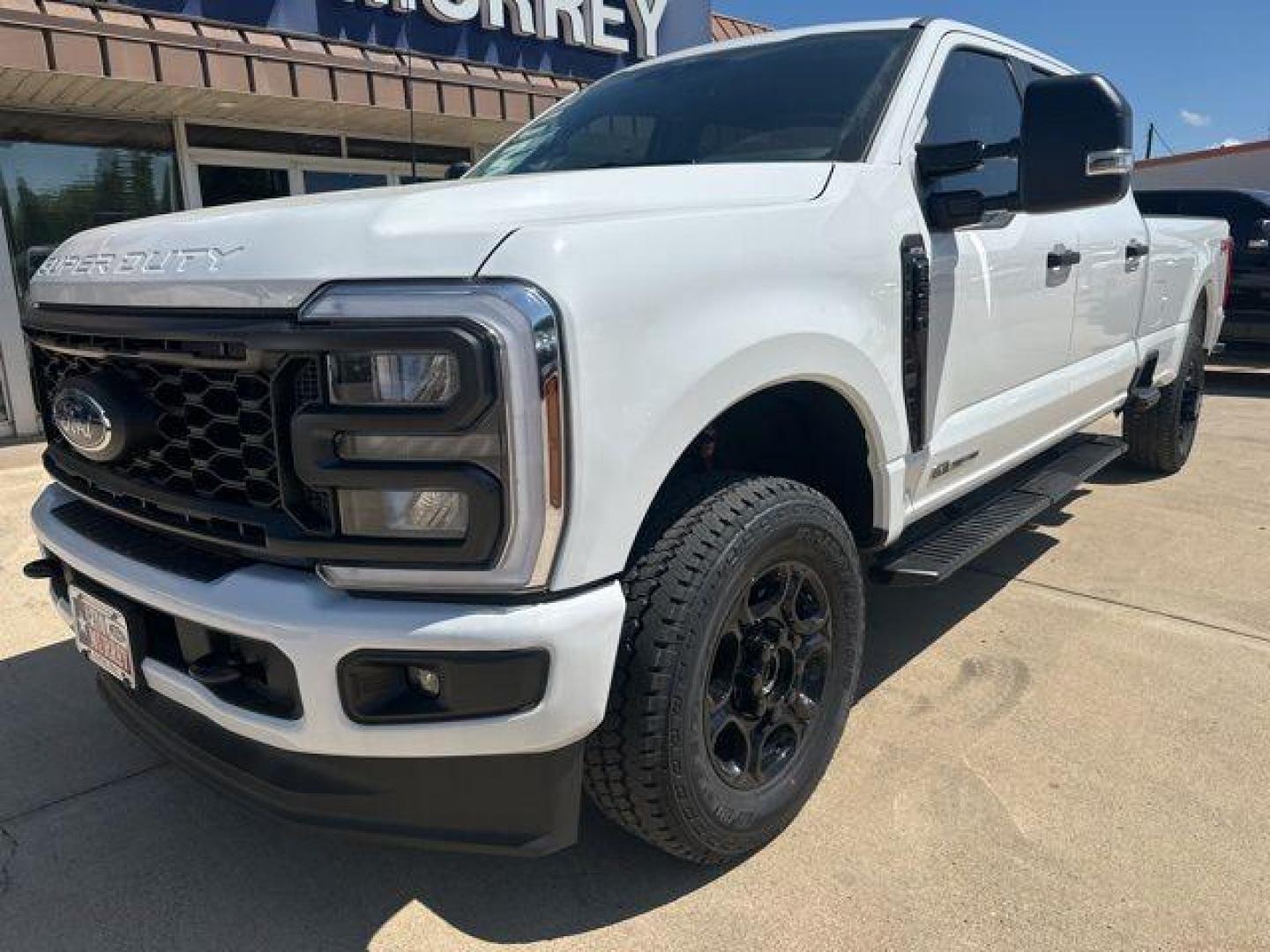 2026 Oxford White /Medium Dark Slate Ford F-350SD XL (1FT8W3BT4TE) with an Power Stroke 6.7L V8 DI 32V OHV Turbodiesel engine, Automatic transmission, located at 1105 E Mulberry, Kaufman, TX, 75142, (972) 962-2151, 32.589550, -96.300926 - Photo#1
