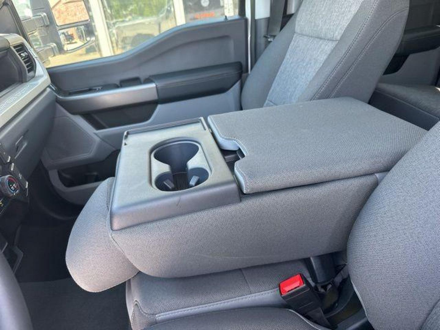2026 Oxford White /Medium Dark Slate Ford F-350SD XL (1FT8W3BT4TE) with an Power Stroke 6.7L V8 DI 32V OHV Turbodiesel engine, Automatic transmission, located at 1105 E Mulberry, Kaufman, TX, 75142, (972) 962-2151, 32.589550, -96.300926 - Photo#9