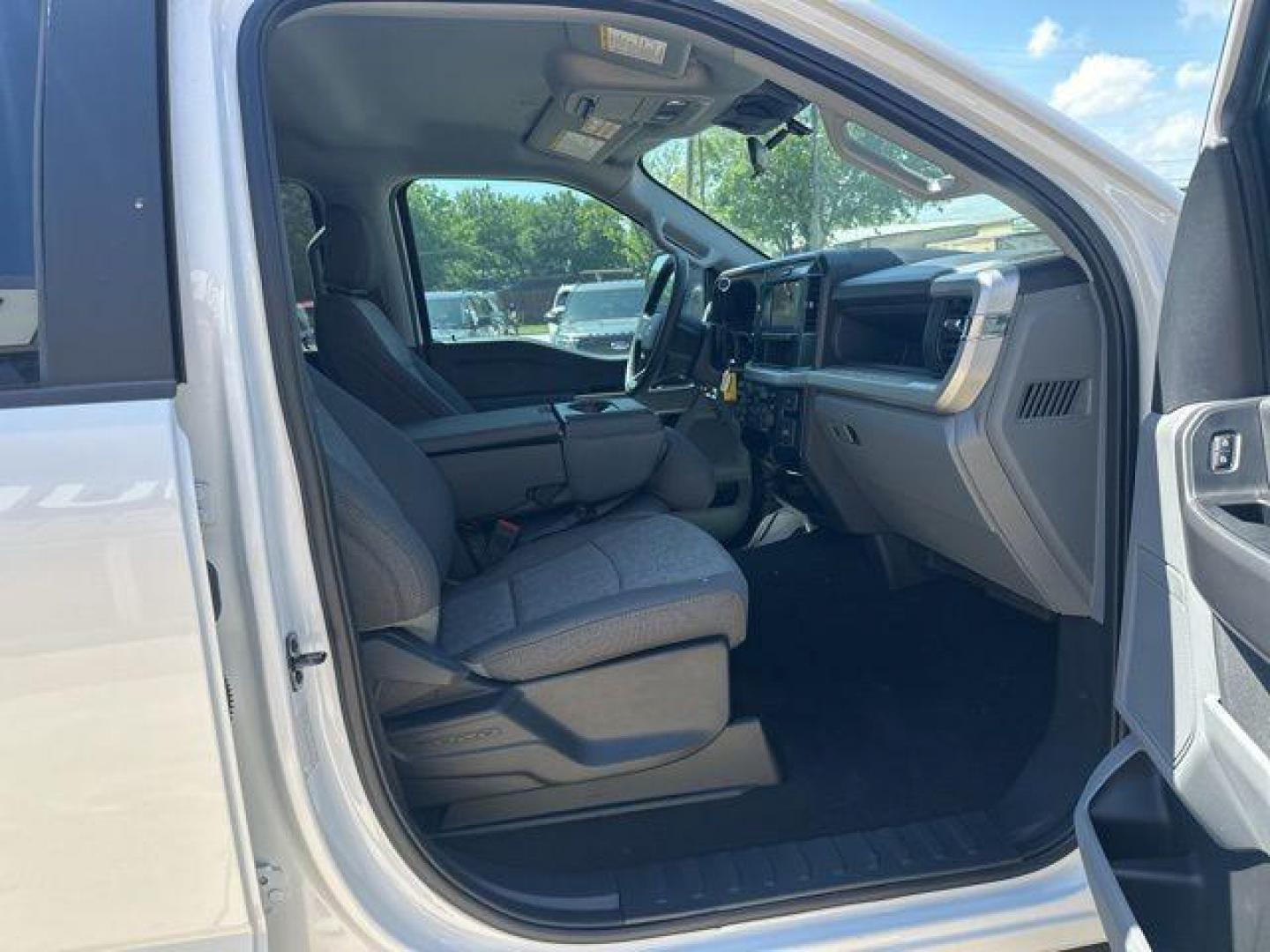 2026 Oxford White /Medium Dark Slate Ford F-350SD XL (1FT8W3BT4TE) with an Power Stroke 6.7L V8 DI 32V OHV Turbodiesel engine, Automatic transmission, located at 1105 E Mulberry, Kaufman, TX, 75142, (972) 962-2151, 32.589550, -96.300926 - Photo#15
