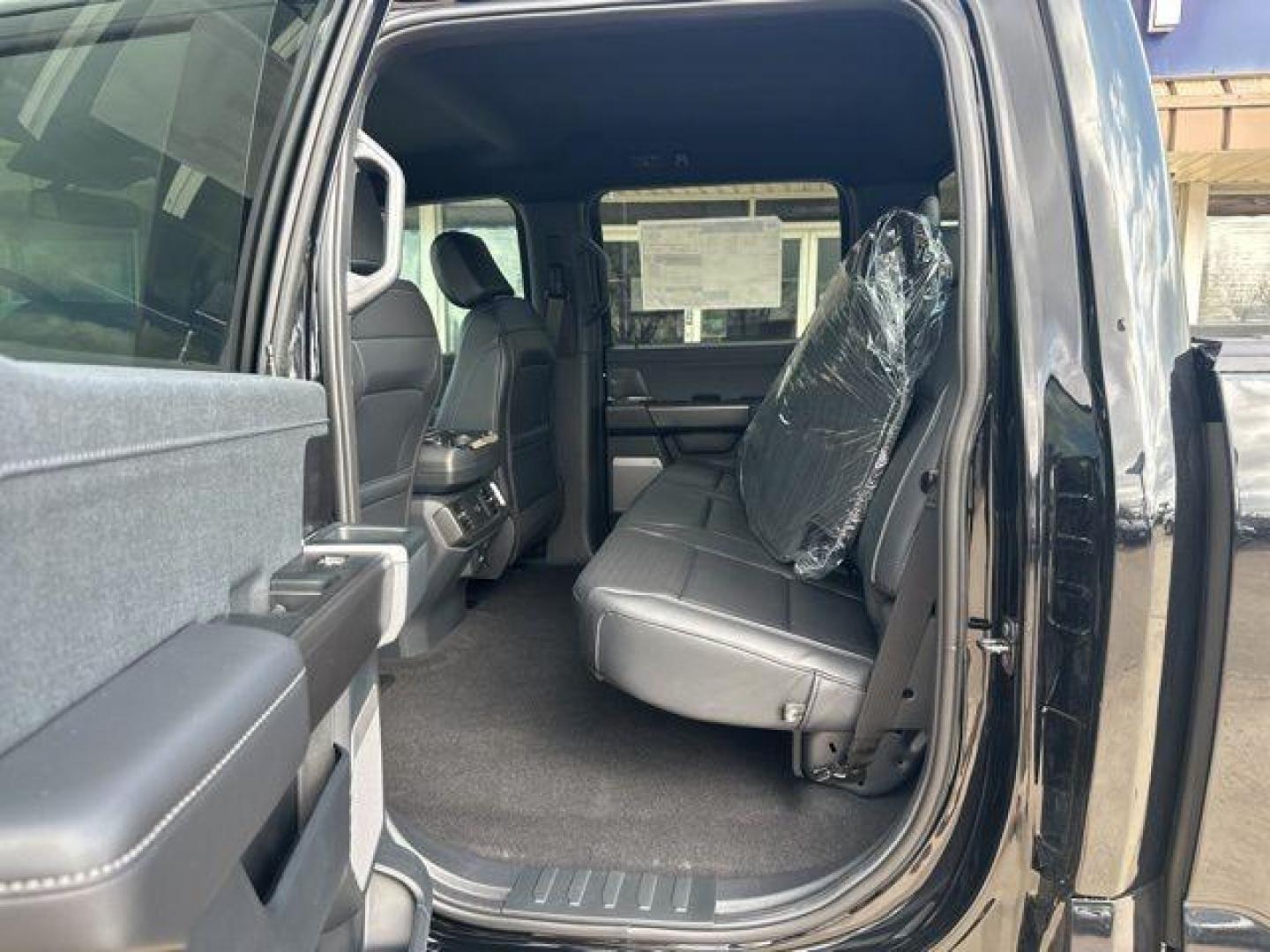 2025 Black Metallic /Black Ford F-150 Lariat (1FTFW5L8XSF) with an 3.5L V6 EcoBoost engine, Automatic transmission, located at 1105 E Mulberry, Kaufman, TX, 75142, (972) 962-2151, 32.589550, -96.300926 - $8,587 off MSRP!<br><br>4WD.<br>Agate Black Metallic 2025 Ford F-150 4D SuperCrew Lariat 4WD 10-Speed Automatic 3.5L V6 EcoBoost 18/23 City/Highway MPG Price includes: $1500 - Retail Bonus Cash. Exp. 04/30/2026 $2000 - Retail Customer Cash. Exp. 04/30/2026 - Photo#12