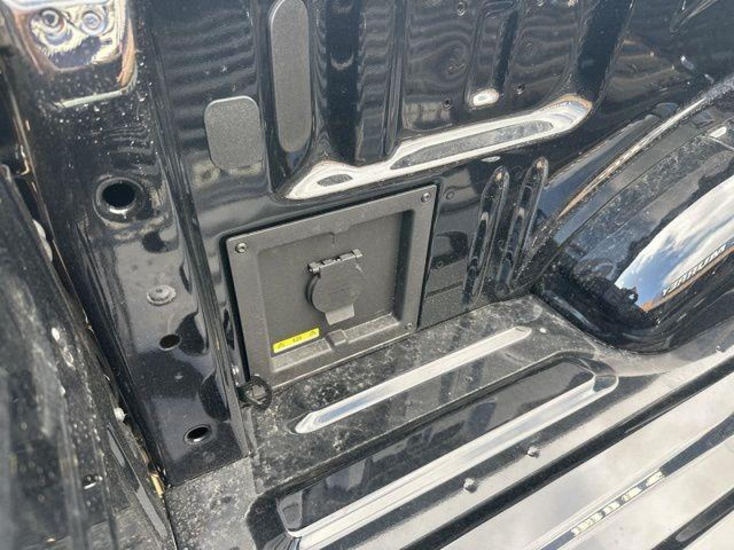 2025 Black Metallic /Black Ford F-150 Lariat (1FTFW5L8XSF) with an 3.5L V6 EcoBoost engine, Automatic transmission, located at 1105 E Mulberry, Kaufman, TX, 75142, (972) 962-2151, 32.589550, -96.300926 - $8,587 off MSRP!<br><br>4WD.<br>Agate Black Metallic 2025 Ford F-150 4D SuperCrew Lariat 4WD 10-Speed Automatic 3.5L V6 EcoBoost 18/23 City/Highway MPG Price includes: $1500 - Retail Bonus Cash. Exp. 04/30/2026 $2000 - Retail Customer Cash. Exp. 04/30/2026 - Photo#14