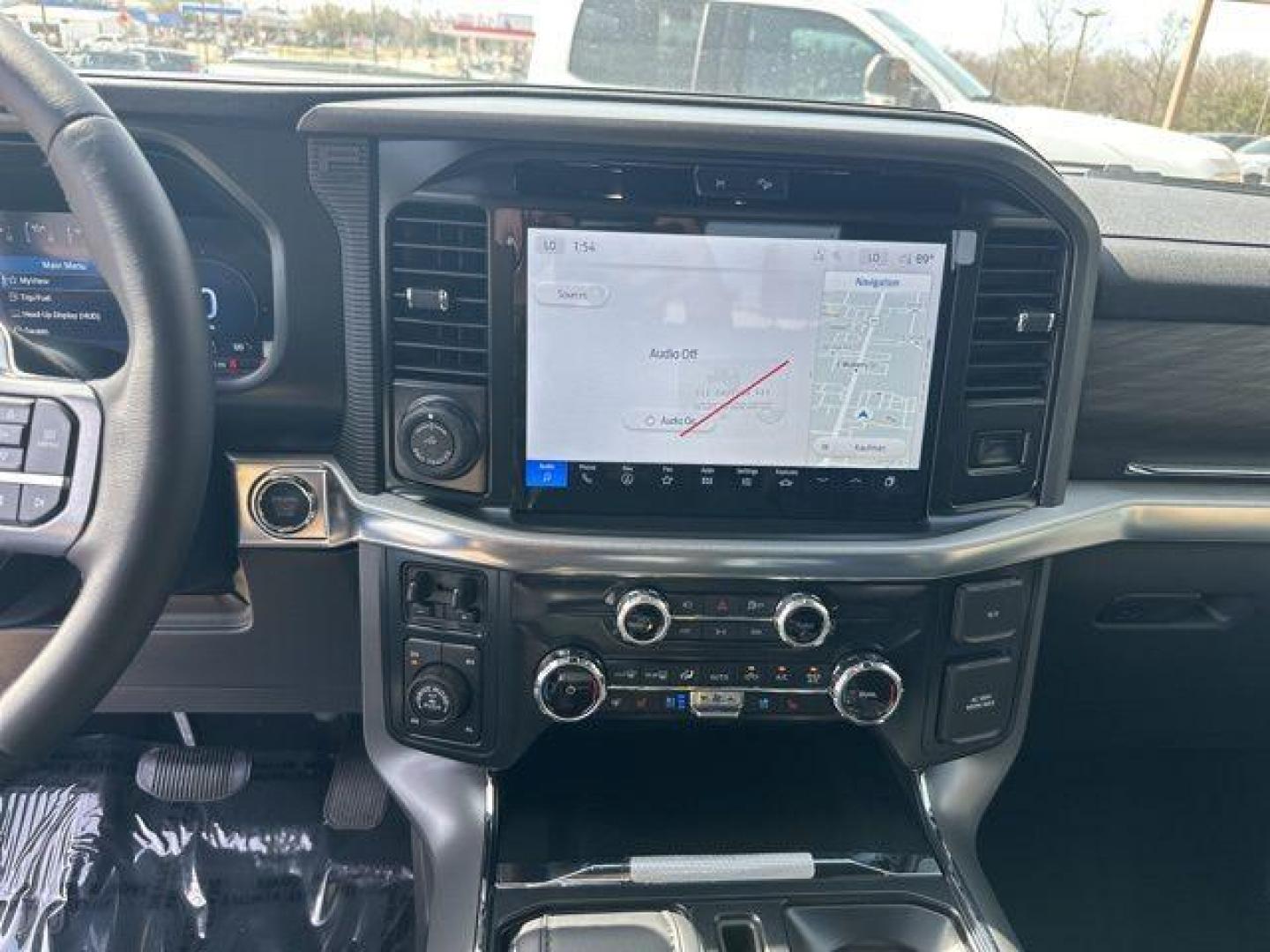 2025 White Metallic /Black Ford F-150 Lariat (1FTFW5L84SF) with an 3.5L V6 EcoBoost engine, Automatic transmission, located at 1105 E Mulberry, Kaufman, TX, 75142, (972) 962-2151, 32.589550, -96.300926 - $4,904 off MSRP!<br><br>4WD.<br>Star White Metallic Tri-Coat 2025 Ford F-150 4D SuperCrew Lariat 4WD 10-Speed Automatic 3.5L V6 EcoBoost 18/23 City/Highway MPG - Photo#9