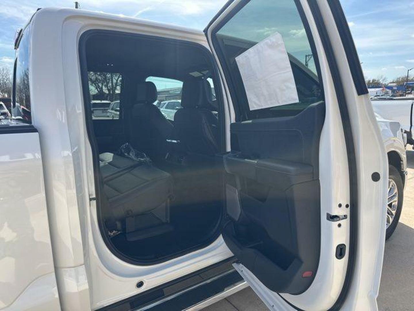 2025 White Metallic /Black Ford F-150 Lariat (1FTFW5L84SF) with an 3.5L V6 EcoBoost engine, Automatic transmission, located at 1105 E Mulberry, Kaufman, TX, 75142, (972) 962-2151, 32.589550, -96.300926 - $4,904 off MSRP!<br><br>4WD.<br>Star White Metallic Tri-Coat 2025 Ford F-150 4D SuperCrew Lariat 4WD 10-Speed Automatic 3.5L V6 EcoBoost 18/23 City/Highway MPG - Photo#13