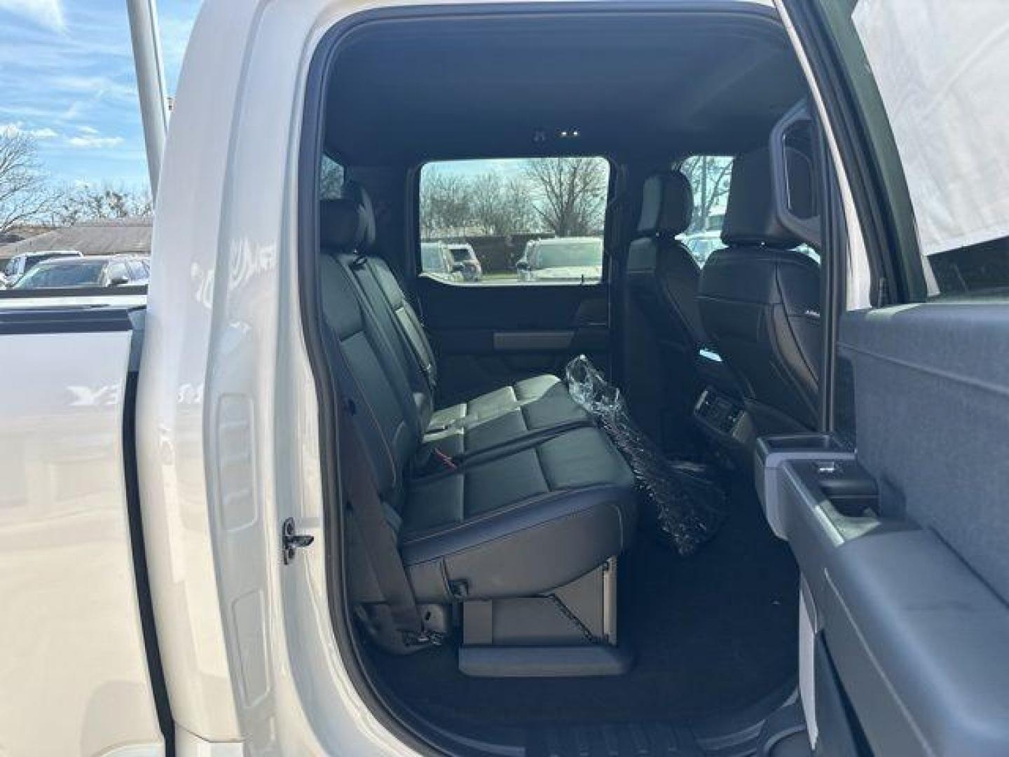 2025 White Metallic /Black Ford F-150 Lariat (1FTFW5L84SF) with an 3.5L V6 EcoBoost engine, Automatic transmission, located at 1105 E Mulberry, Kaufman, TX, 75142, (972) 962-2151, 32.589550, -96.300926 - $4,904 off MSRP!<br><br>4WD.<br>Star White Metallic Tri-Coat 2025 Ford F-150 4D SuperCrew Lariat 4WD 10-Speed Automatic 3.5L V6 EcoBoost 18/23 City/Highway MPG - Photo#14