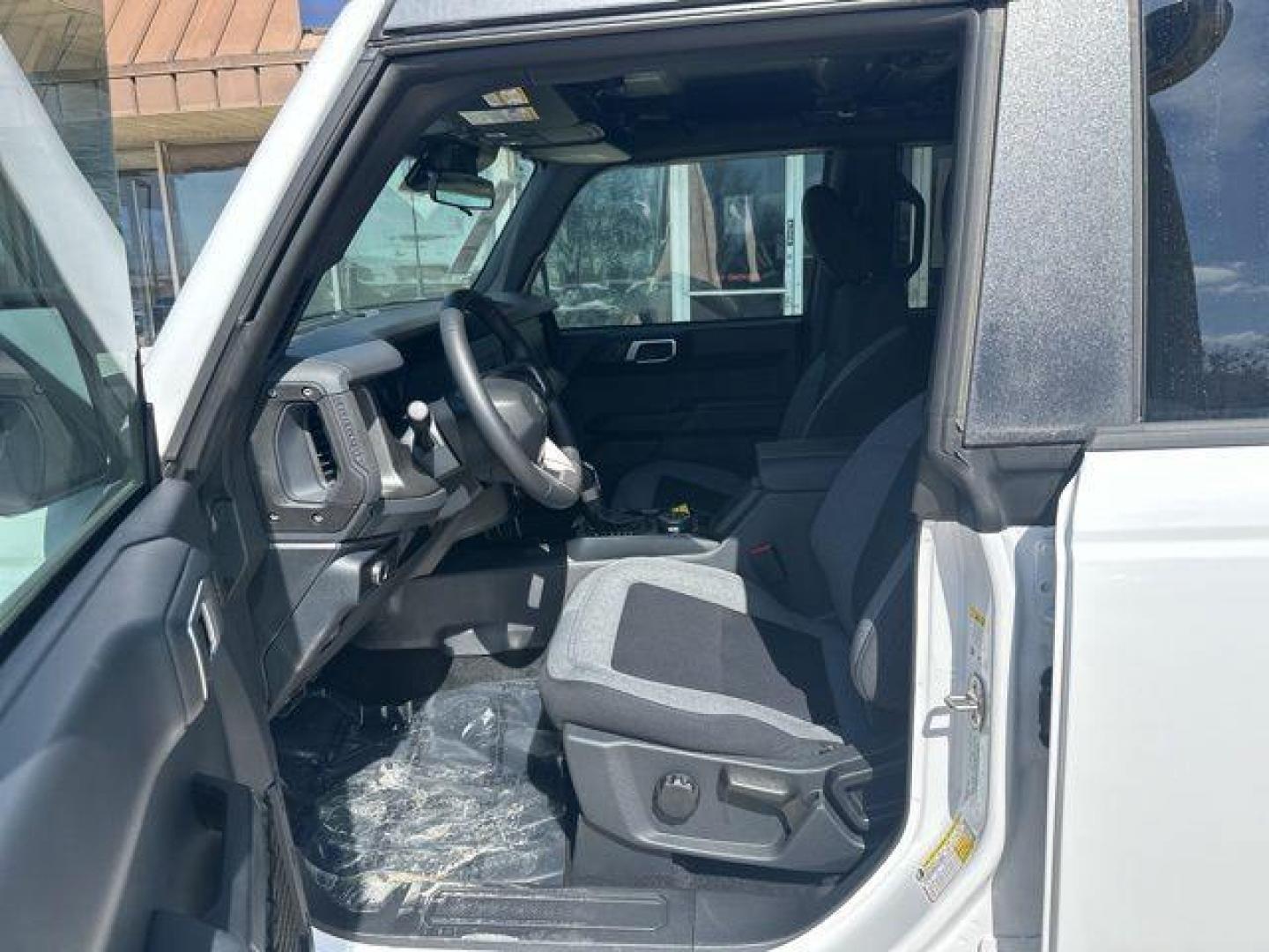 2025 Oxford White /Dark Gray W/Black Onyx Ford Bronco Big Bend (1FMDE7BH8SL) with an 2.3L EcoBoost I-4 engine, Automatic transmission, located at 1105 E Mulberry, Kaufman, TX, 75142, (972) 962-2151, 32.589550, -96.300926 - $2,755 off MSRP!<br><br><br>Oxford White 2025 Ford Bronco 4D Sport Utility Big Bend 4WD 10-Speed Automatic 2.3L EcoBoost I-4 18/22 City/Highway MPG Price includes: $1000 - Employee Pricing Retail Customer Cash. Exp. 07/06/2026 - Photo#8