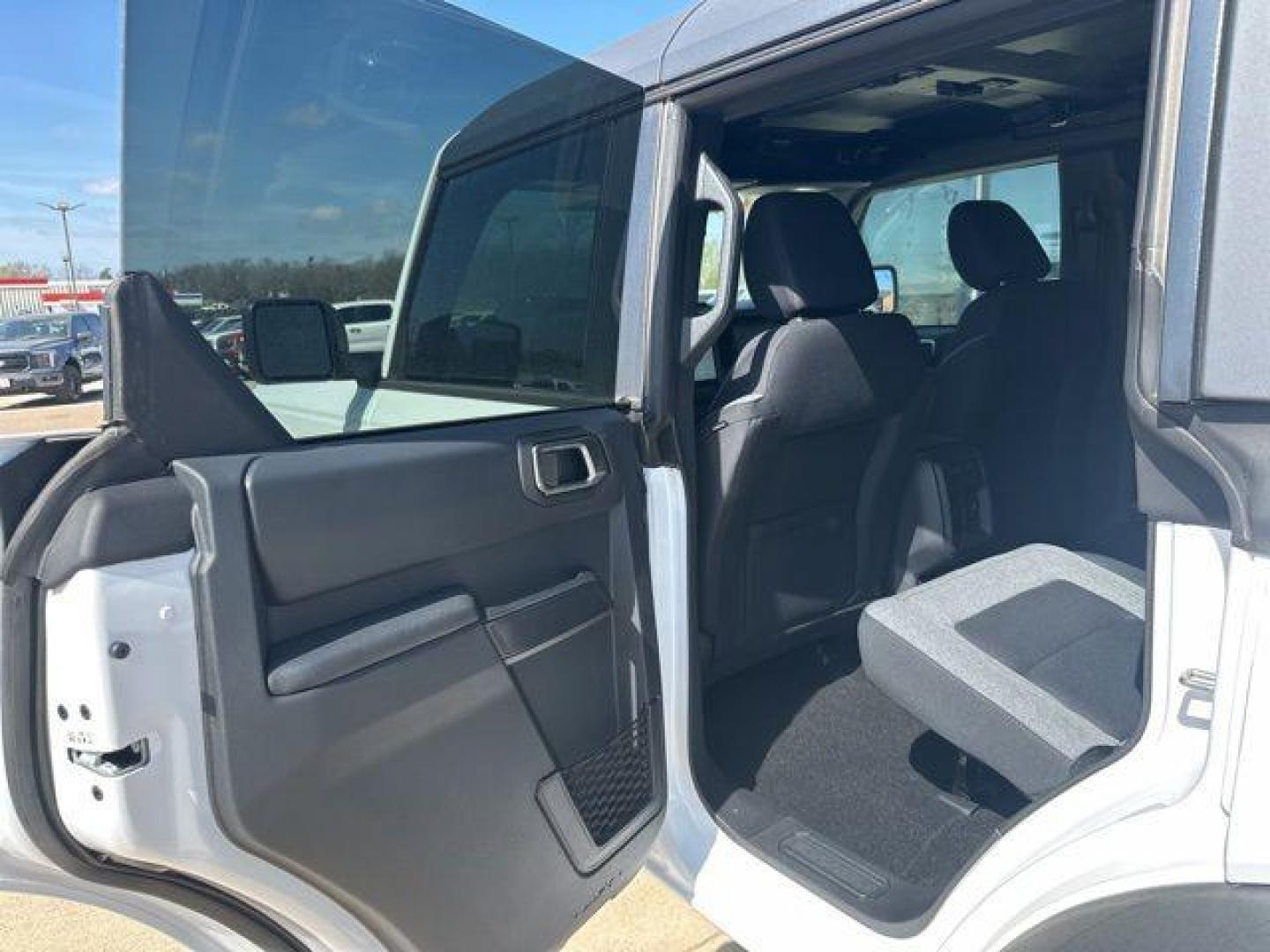 2025 Oxford White /Dark Gray W/Black Onyx Ford Bronco Big Bend (1FMDE7BH8SL) with an 2.3L EcoBoost I-4 engine, Automatic transmission, located at 1105 E Mulberry, Kaufman, TX, 75142, (972) 962-2151, 32.589550, -96.300926 - $2,755 off MSRP!<br><br><br>Oxford White 2025 Ford Bronco 4D Sport Utility Big Bend 4WD 10-Speed Automatic 2.3L EcoBoost I-4 18/22 City/Highway MPG Price includes: $1000 - Employee Pricing Retail Customer Cash. Exp. 07/06/2026 - Photo#13