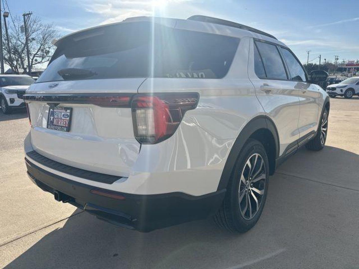 2026 White Metallic /Onyx Ford Explorer ST-Line (1FMUK7KHXTG) with an 2.3L EcoBoost I-4 engine, Automatic transmission, located at 1105 E Mulberry, Kaufman, TX, 75142, (972) 962-2151, 32.589550, -96.300926 - $1,000 off MSRP!<br><br><br>White Metallic 2026 Ford Explorer 4D Sport Utility ST-Line RWD 10-Speed Automatic 2.3L EcoBoost I-4 20/29 City/Highway MPG<br><br>20/29 City/Highway MPG Price includes: $1000 - Employee Pricing Retail Customer Cash. Exp. 07/06/2026 - Photo#4