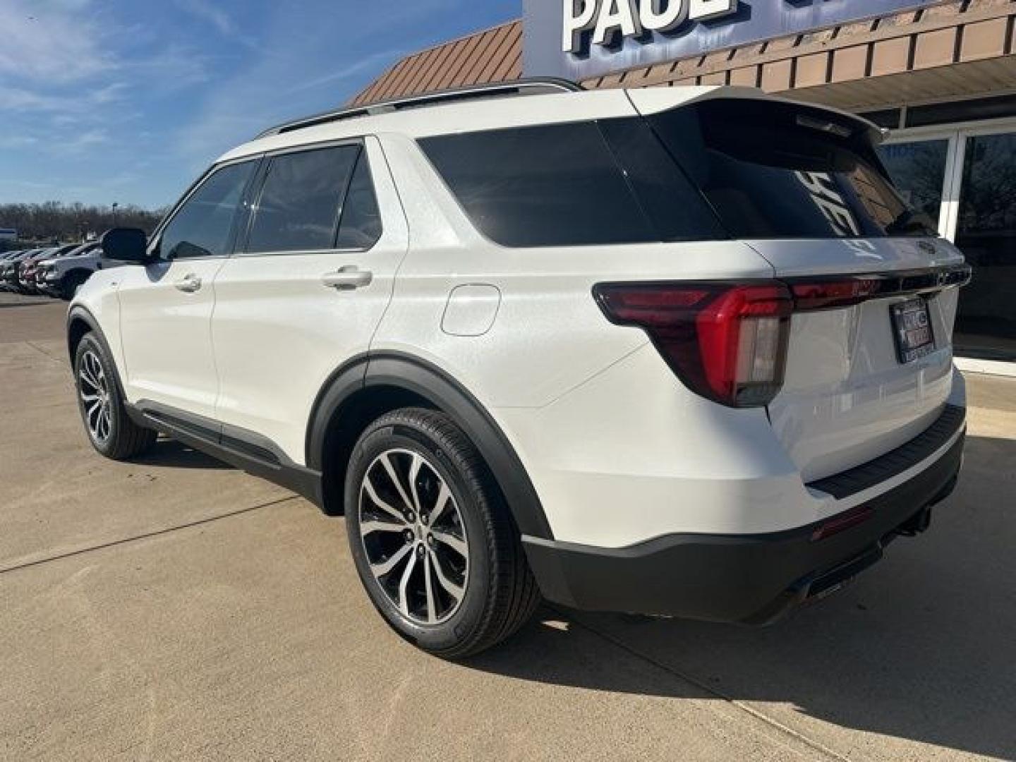 2026 White Metallic /Onyx Ford Explorer ST-Line (1FMUK7KHXTG) with an 2.3L EcoBoost I-4 engine, Automatic transmission, located at 1105 E Mulberry, Kaufman, TX, 75142, (972) 962-2151, 32.589550, -96.300926- Photo#2