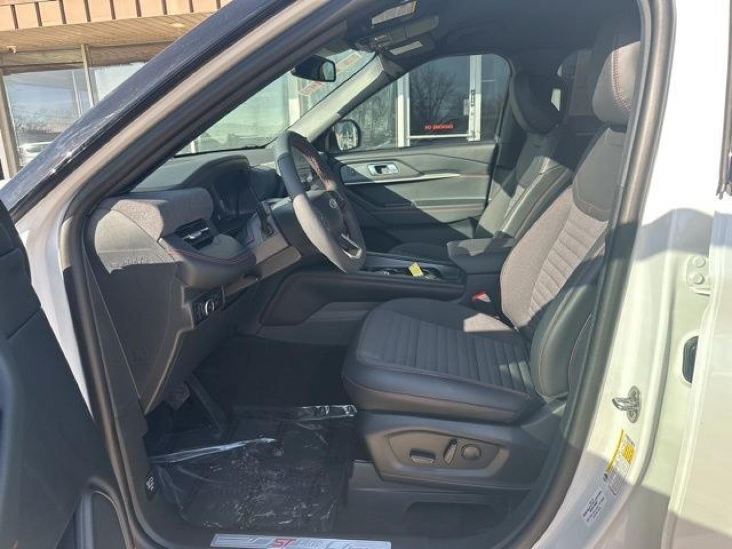2026 White Metallic /Onyx Ford Explorer ST-Line (1FMUK7KHXTG) with an 2.3L EcoBoost I-4 engine, Automatic transmission, located at 1105 E Mulberry, Kaufman, TX, 75142, (972) 962-2151, 32.589550, -96.300926- Photo#7