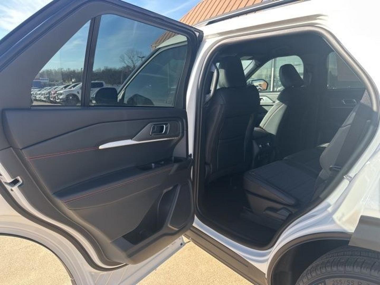 2026 White Metallic /Onyx Ford Explorer ST-Line (1FMUK7KHXTG) with an 2.3L EcoBoost I-4 engine, Automatic transmission, located at 1105 E Mulberry, Kaufman, TX, 75142, (972) 962-2151, 32.589550, -96.300926- Photo#11