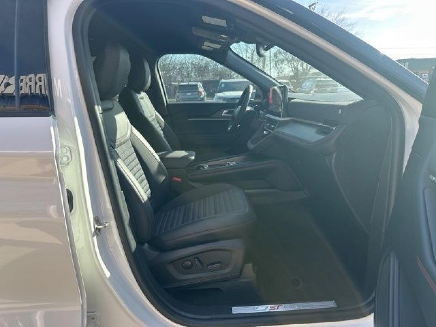 2026 White Metallic /Onyx Ford Explorer ST-Line (1FMUK7KHXTG) with an 2.3L EcoBoost I-4 engine, Automatic transmission, located at 1105 E Mulberry, Kaufman, TX, 75142, (972) 962-2151, 32.589550, -96.300926- Photo#17