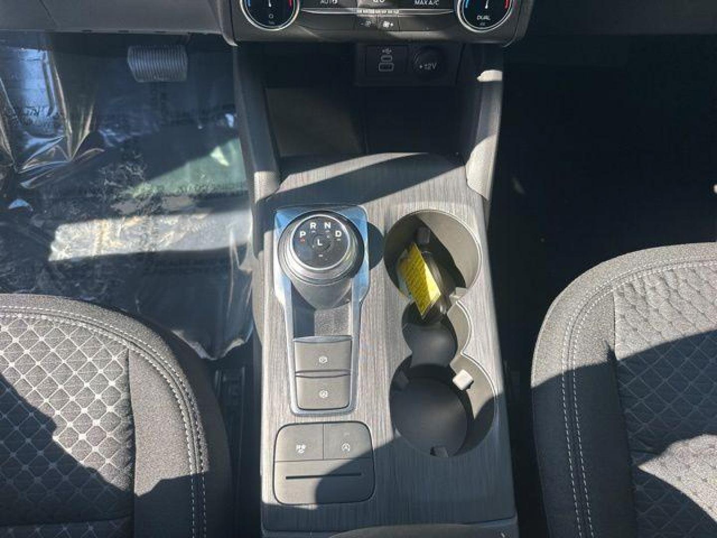 2026 Oxford White /Ebony Ford Escape Active (1FMCU0GN8TU) with an 1.5L EcoBoost engine, Automatic transmission, located at 1105 E Mulberry, Kaufman, TX, 75142, (972) 962-2151, 32.589550, -96.300926 - $2,000 off MSRP!<br><br><br>White / Oxford White 2026 Ford Escape 4D Sport Utility Active FWD 8-Speed Automatic 1.5L EcoBoost 27/34 City/Highway MPG<br><br>27/34 City/Highway MPG Price includes: $2000 - Employee Pricing Bonus Cash. Exp. 07/06/2026 - Photo#11