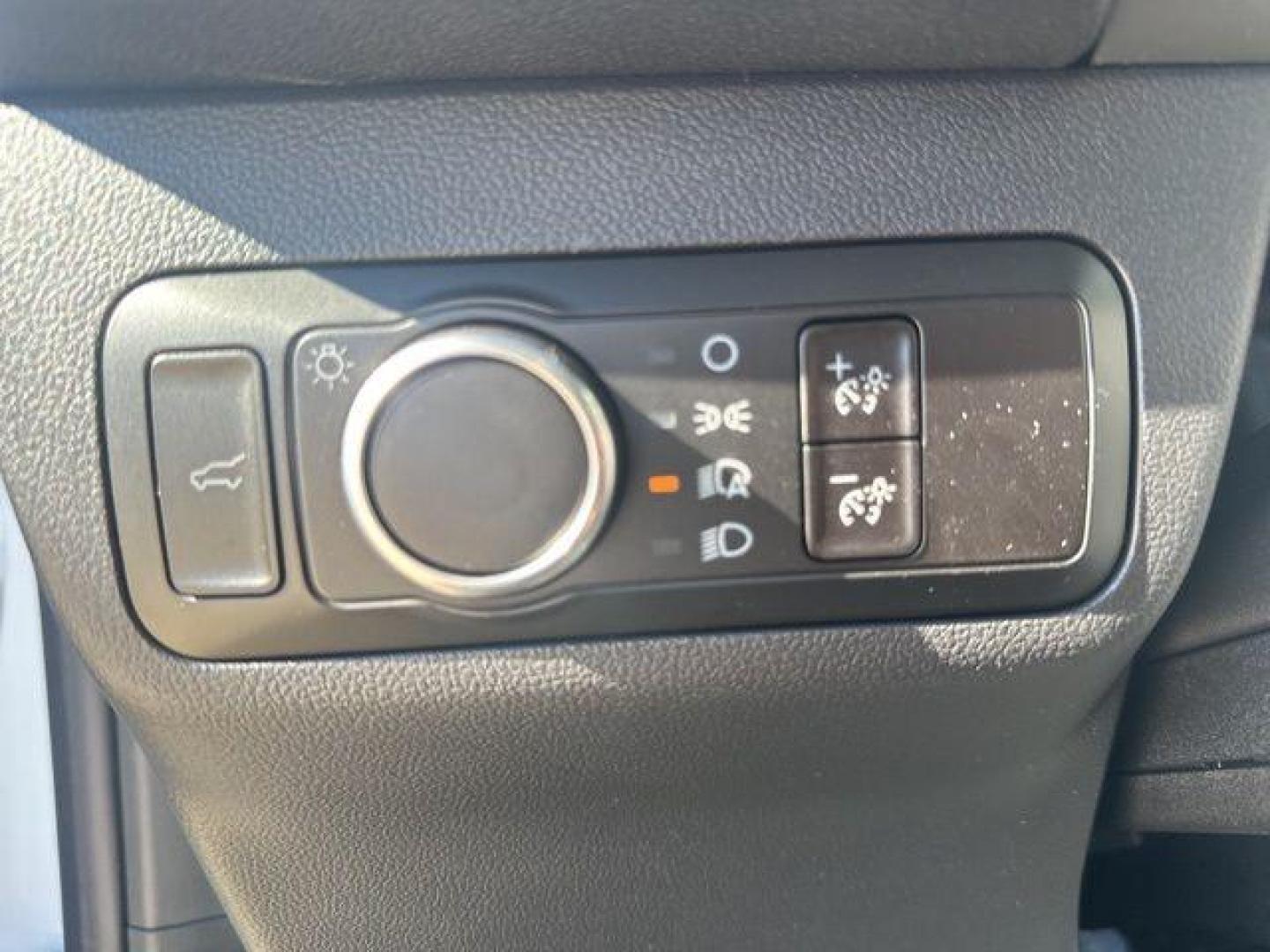 2026 Oxford White /Ebony Ford Escape Active (1FMCU0GN8TU) with an 1.5L EcoBoost engine, Automatic transmission, located at 1105 E Mulberry, Kaufman, TX, 75142, (972) 962-2151, 32.589550, -96.300926 - $2,000 off MSRP!<br><br><br>White / Oxford White 2026 Ford Escape 4D Sport Utility Active FWD 8-Speed Automatic 1.5L EcoBoost 27/34 City/Highway MPG<br><br>27/34 City/Highway MPG Price includes: $2000 - Employee Pricing Bonus Cash. Exp. 07/06/2026 - Photo#12
