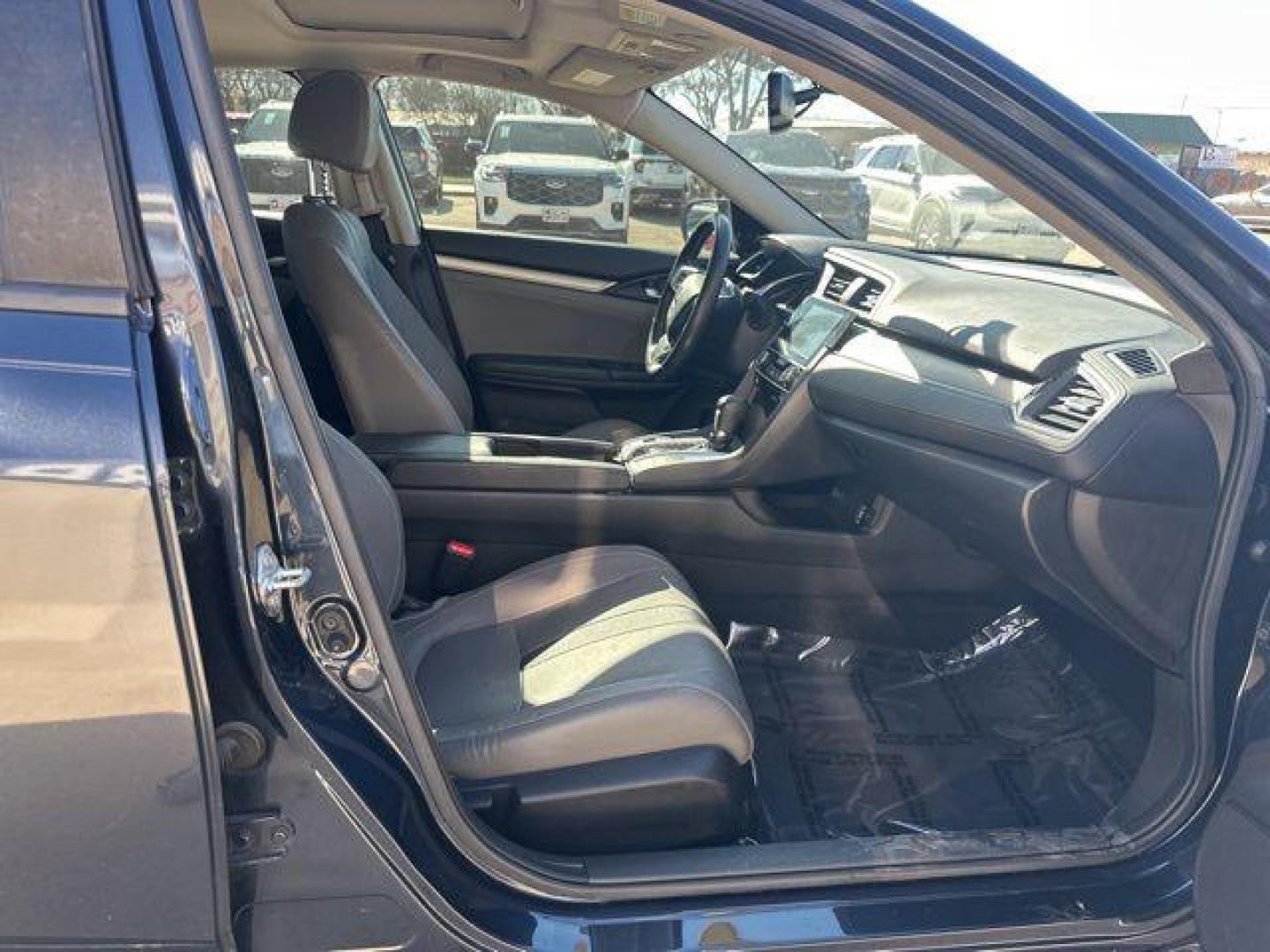 2018 Crystal Black Pearl /Black Honda Civic EX-L (JHMFC1F78JX) with an 1.5L I-4 DI DOHC Turbocharged engine, CVT transmission, located at 1105 E Mulberry, Kaufman, TX, 75142, (972) 962-2151, 32.589550, -96.300926 - Black 2018 Honda Civic 4D Sedan EX-L FWD CVT 1.5L I-4 DI DOHC Turbocharged Black Leather. Priced below KBB Fair Purchase Price!<br><br><br>Odometer is 13864 miles below market average! 32/42 City/Highway MPG<br><br>Awards:<br> * 2018 KBB.com 10 Most Awarded Brands * 2018 KBB.com Brand Image Award - Photo#17