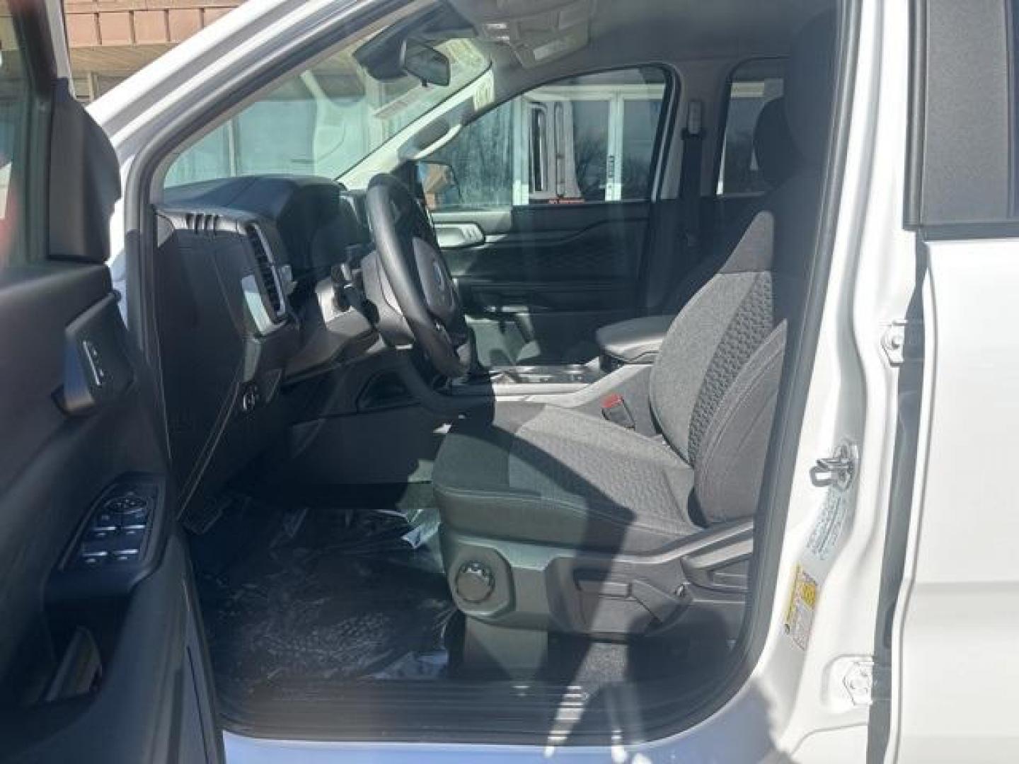 2025 Oxford White /Ebony Ford Ranger XL (1FTER4BH9SL) with an EcoBoost 2.3L I4 GTDi DOHC Turbocharged VCT engine, Automatic transmission, located at 1105 E Mulberry, Kaufman, TX, 75142, (972) 962-2151, 32.589550, -96.300926 - $2,000 off MSRP!<br><br><br>White / Oxford White 2025 Ford Ranger 4D Crew Cab XL RWD 10-Speed Automatic EcoBoost 2.3L I4 GTDi DOHC Turbocharged VCT 21/25 City/Highway MPG Price includes: $2000 - Bonus Customer Cash. Exp. 03/31/2026 - Photo#8